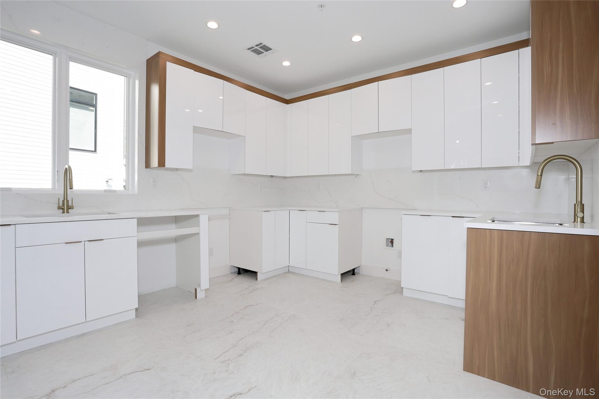 Condo Hopal Rockland County, NY 10952, MLS-996404-12