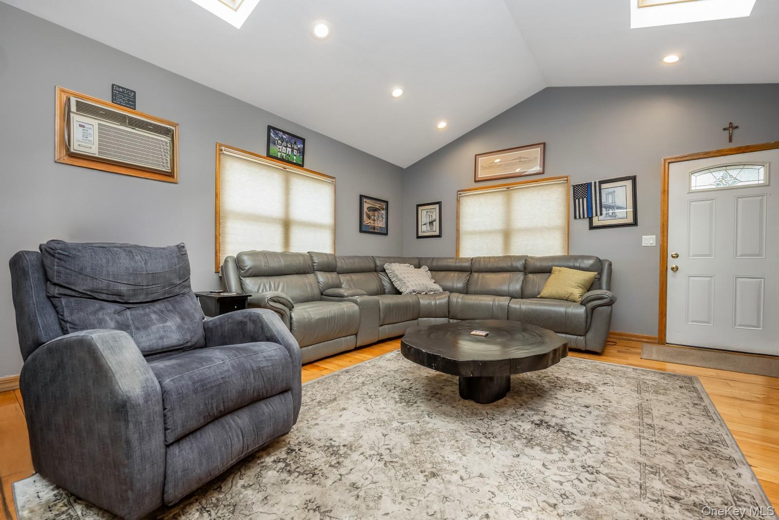 Single Family Commonwealth Queens, NY 11426, MLS-996435-11