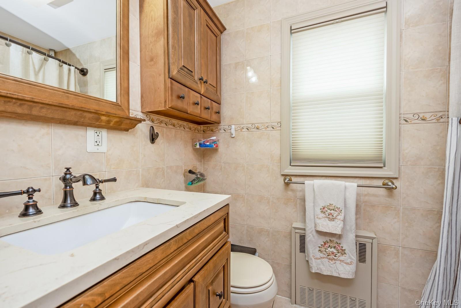 Single Family Commonwealth Queens, NY 11426, MLS-996435-17