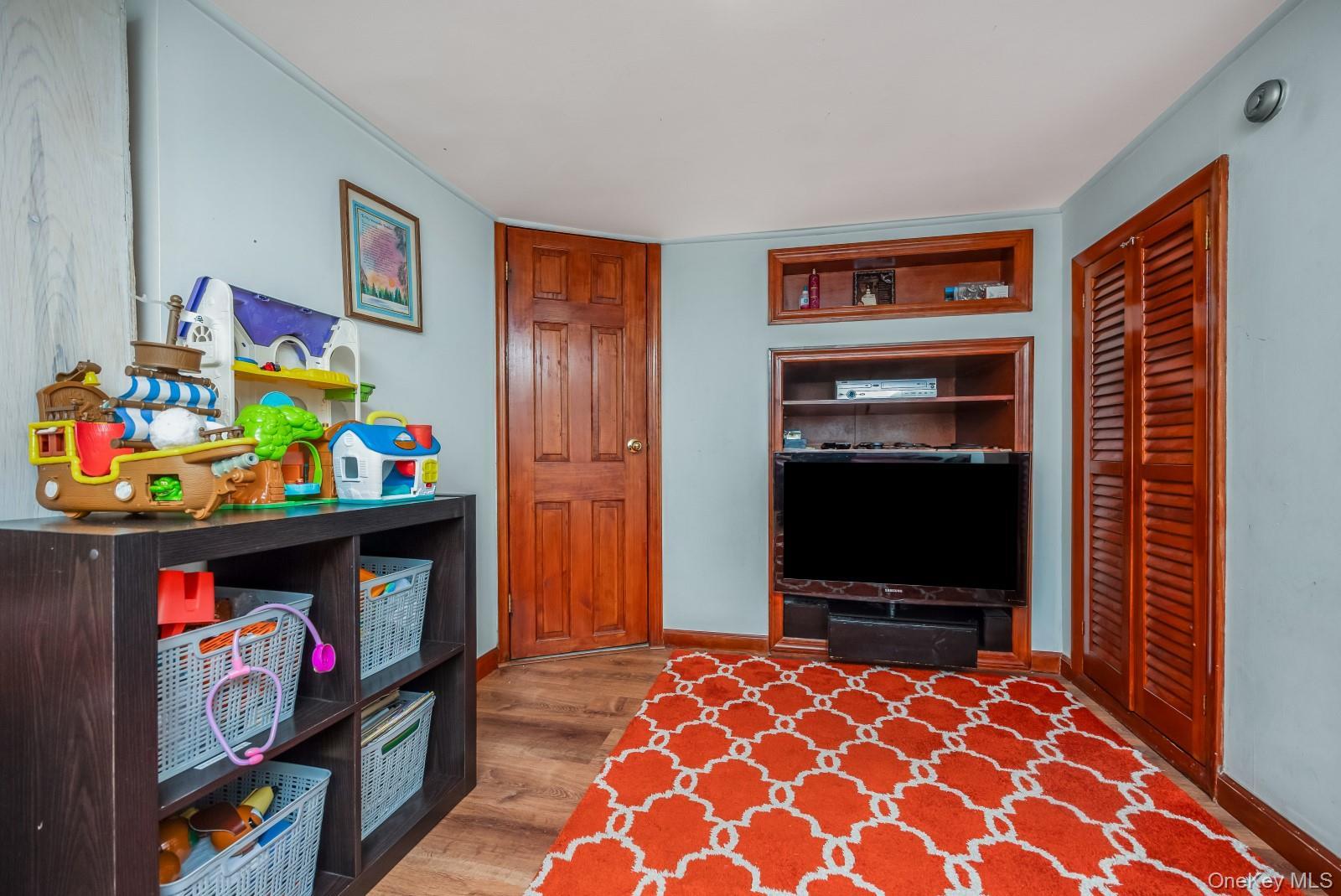 Single Family Commonwealth Queens, NY 11426, MLS-996435-20