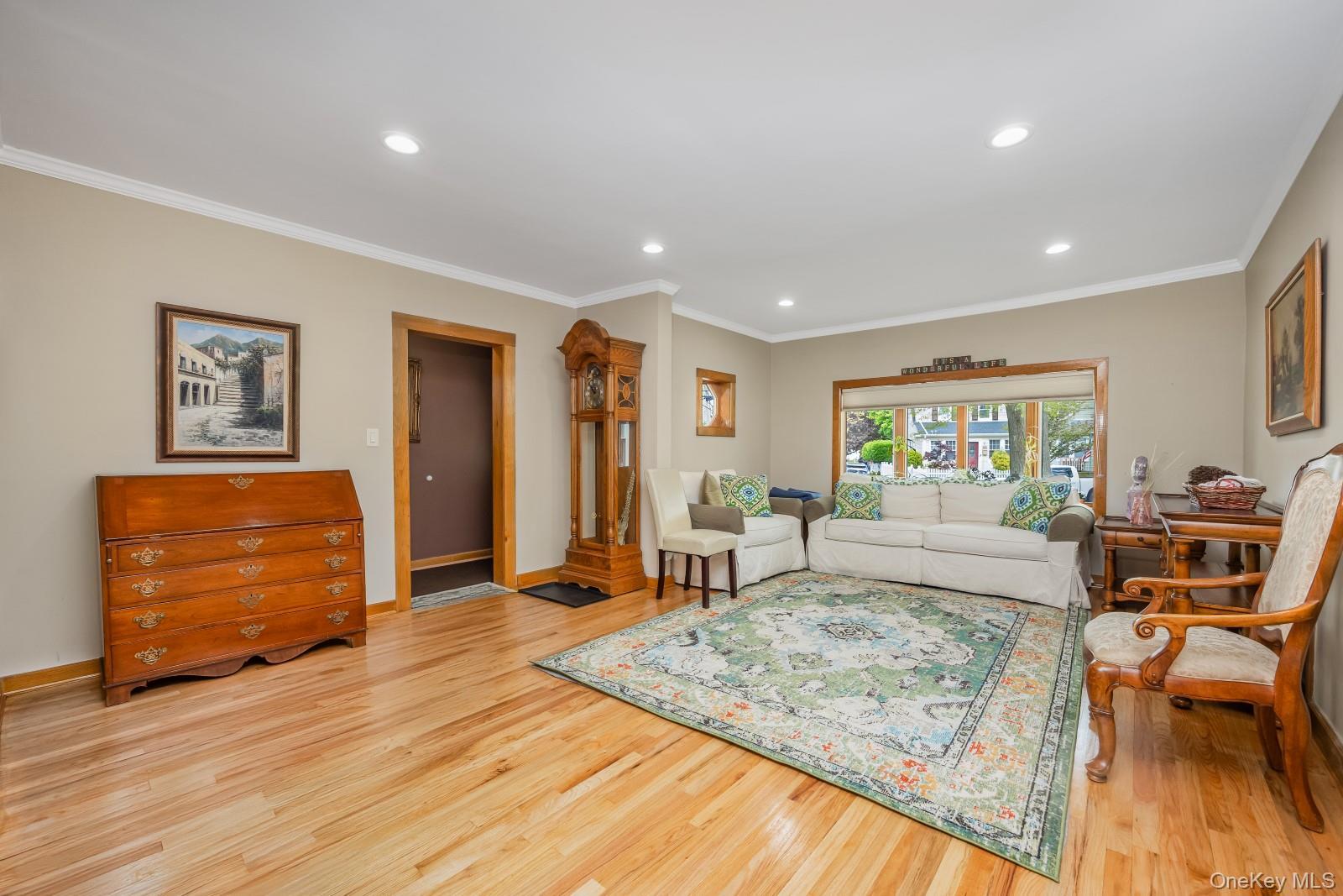 Single Family Commonwealth Queens, NY 11426, MLS-996435-4