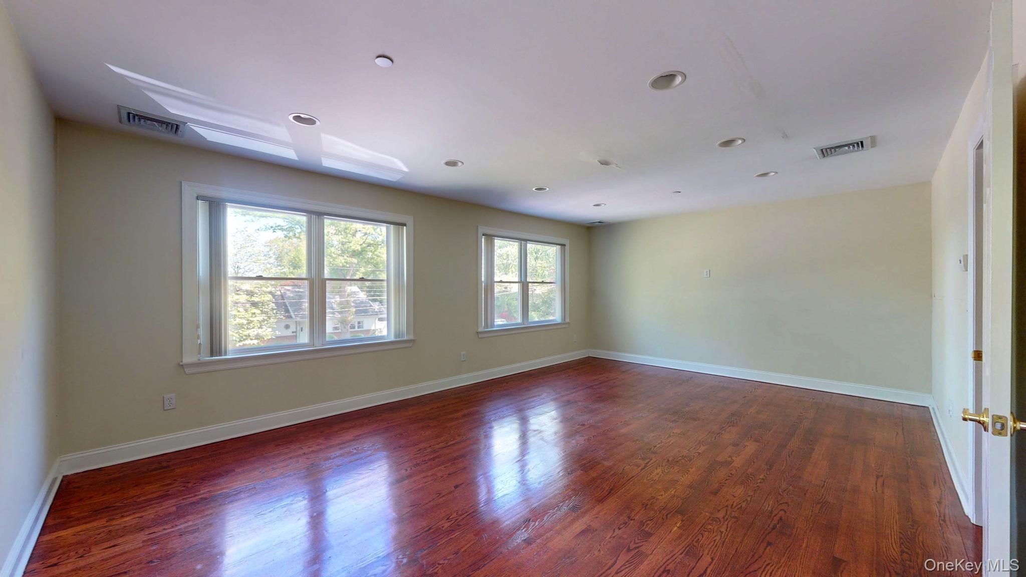 Single Family Glenwood Road Westchester County, NY 10528, MLS-996499-24