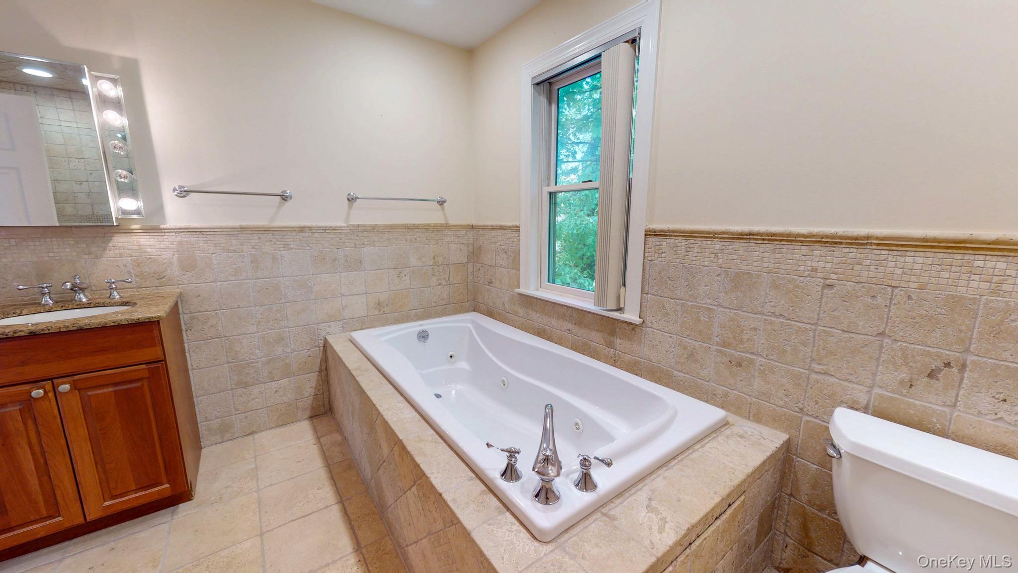 Single Family Glenwood Road Westchester County, NY 10528, MLS-996499-25