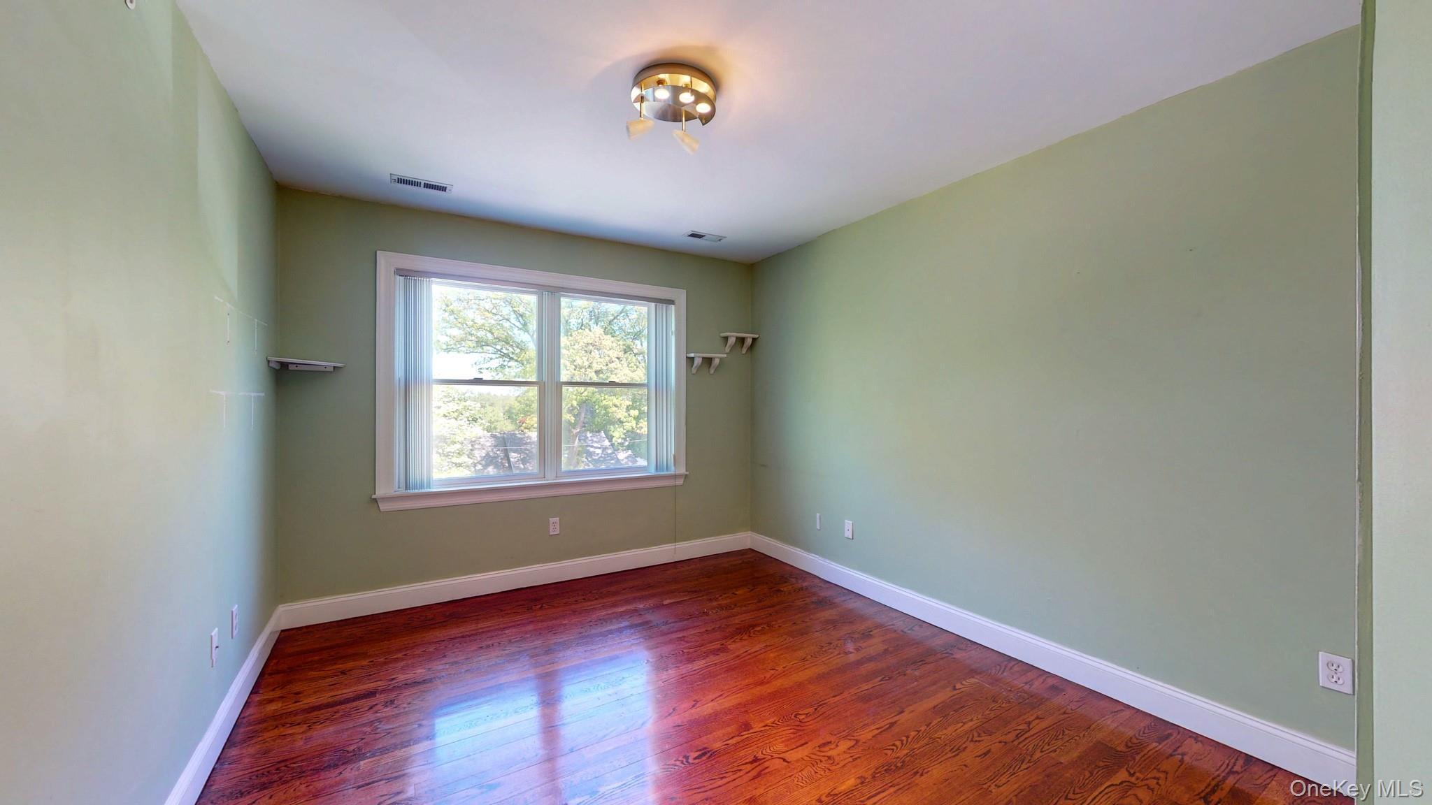 Single Family Glenwood Road Westchester County, NY 10528, MLS-996499-38