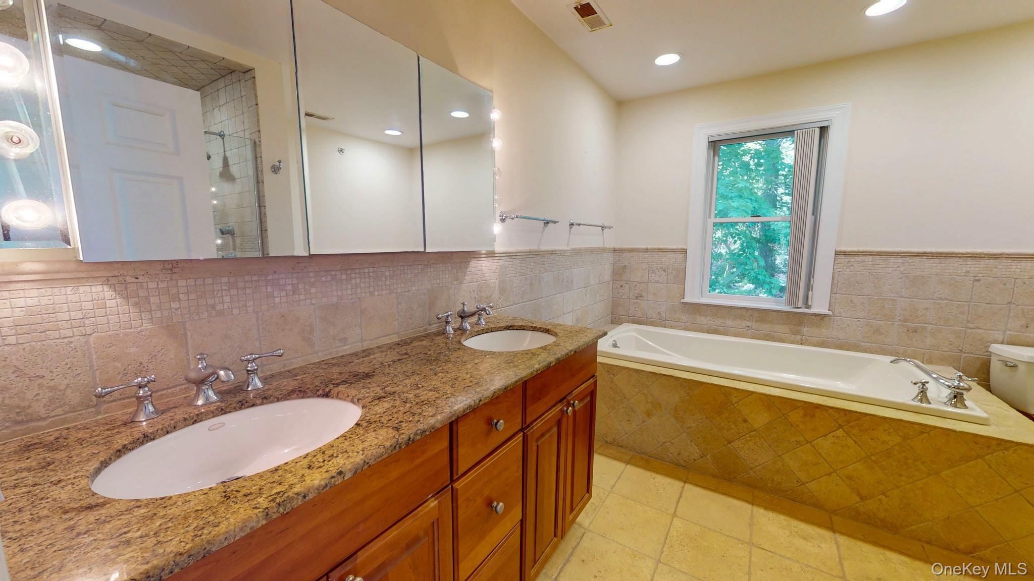 Single Family Glenwood Road Westchester County, NY 10528, MLS-996499-45