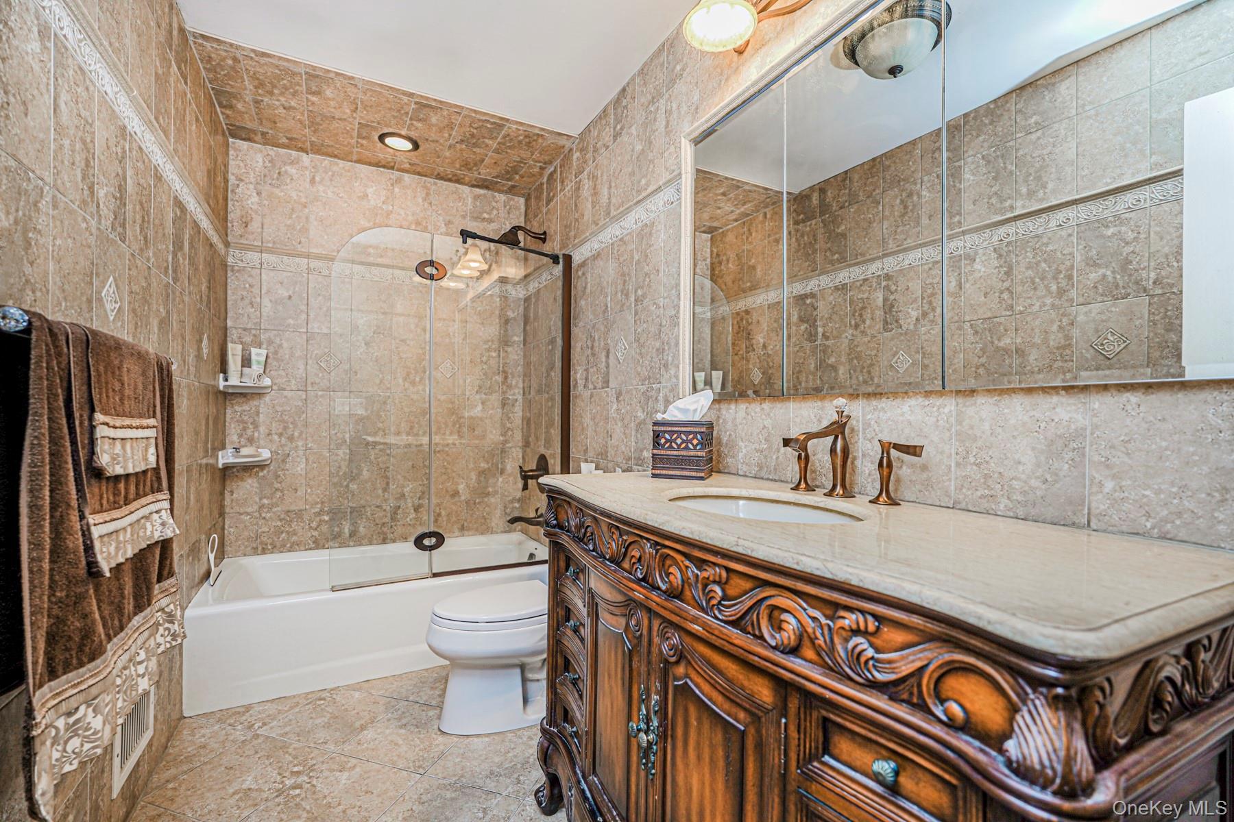 Single Family Drum  Staten Island, NY 10309, MLS-996506-13