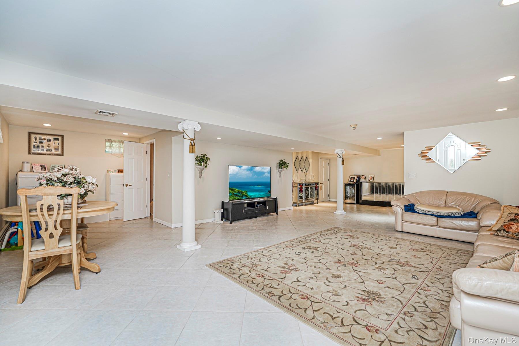 Single Family Drum  Staten Island, NY 10309, MLS-996506-23