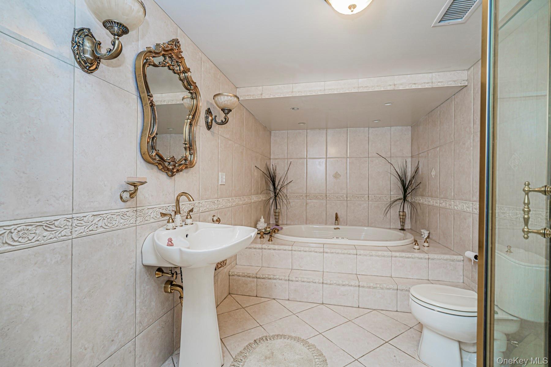 Single Family Drum  Staten Island, NY 10309, MLS-996506-24