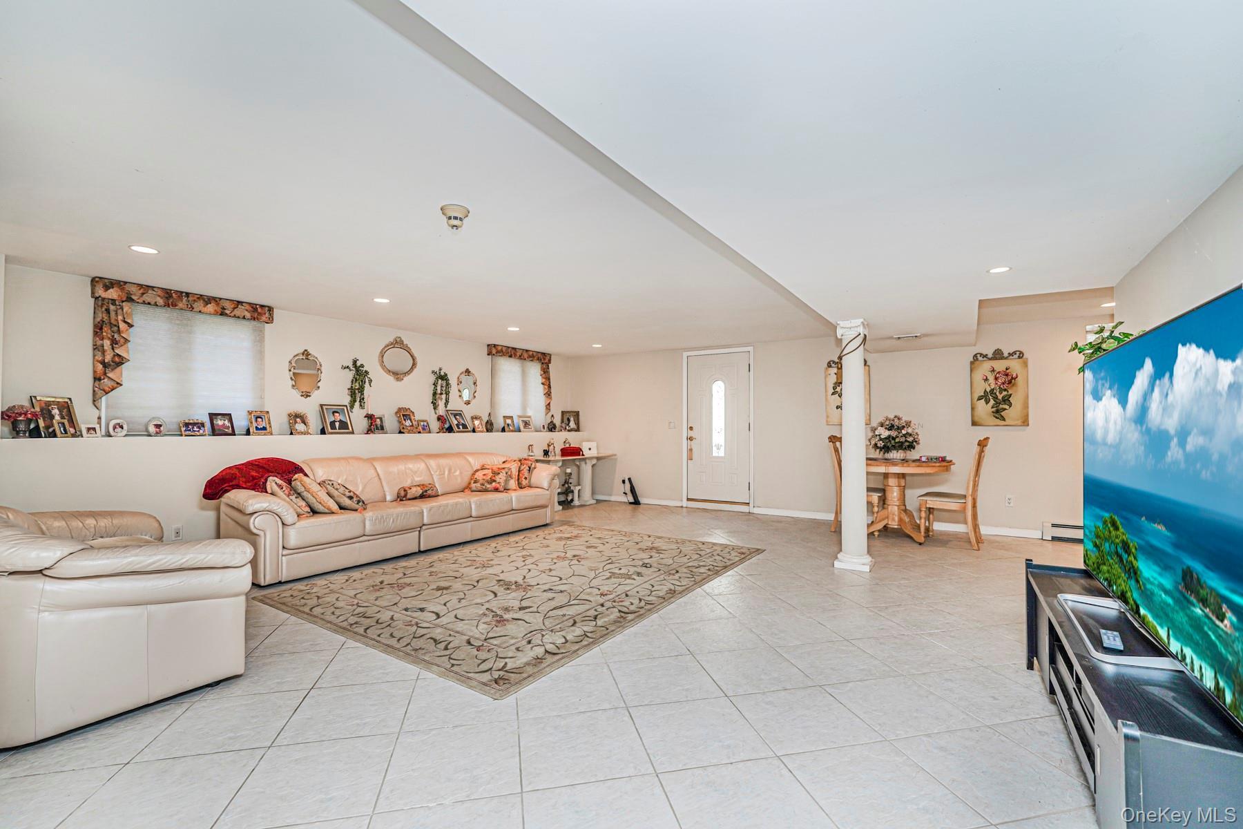 Single Family Drum  Staten Island, NY 10309, MLS-996506-26