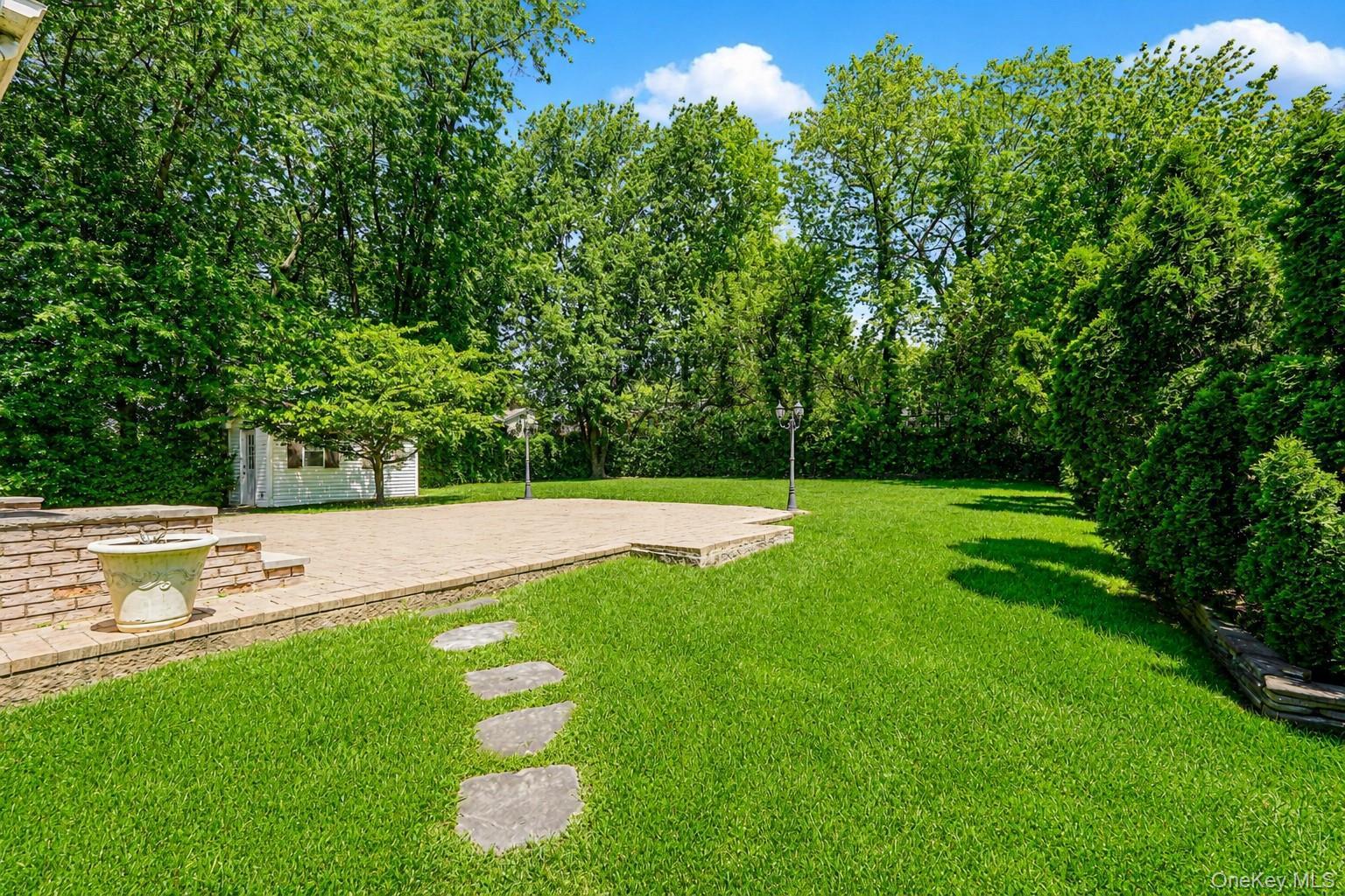 Single Family Drum  Staten Island, NY 10309, MLS-996506-28