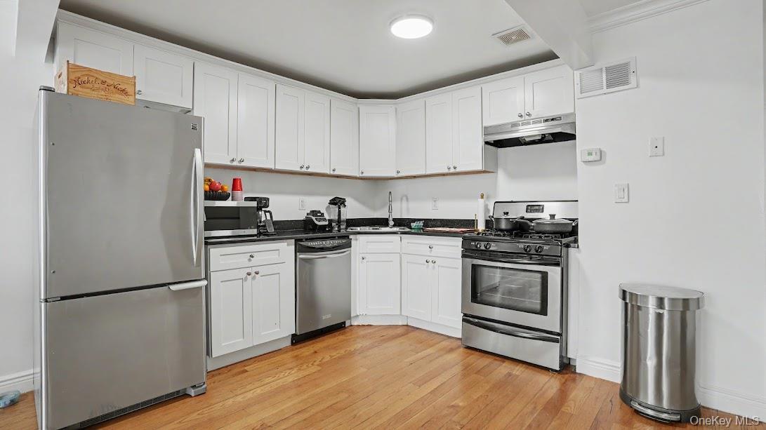 Single Family Zerega  Bronx, NY 10473, MLS-996527-15