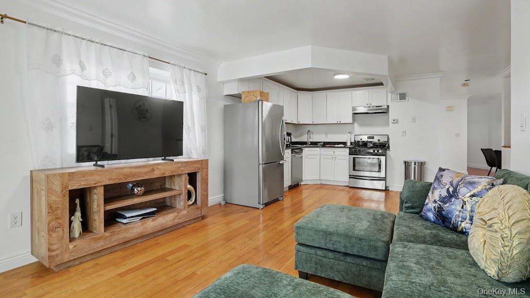 Single Family Zerega  Bronx, NY 10473, MLS-996527-18