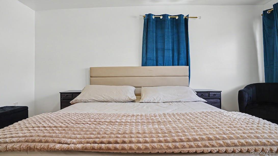 Single Family Zerega  Bronx, NY 10473, MLS-996527-7