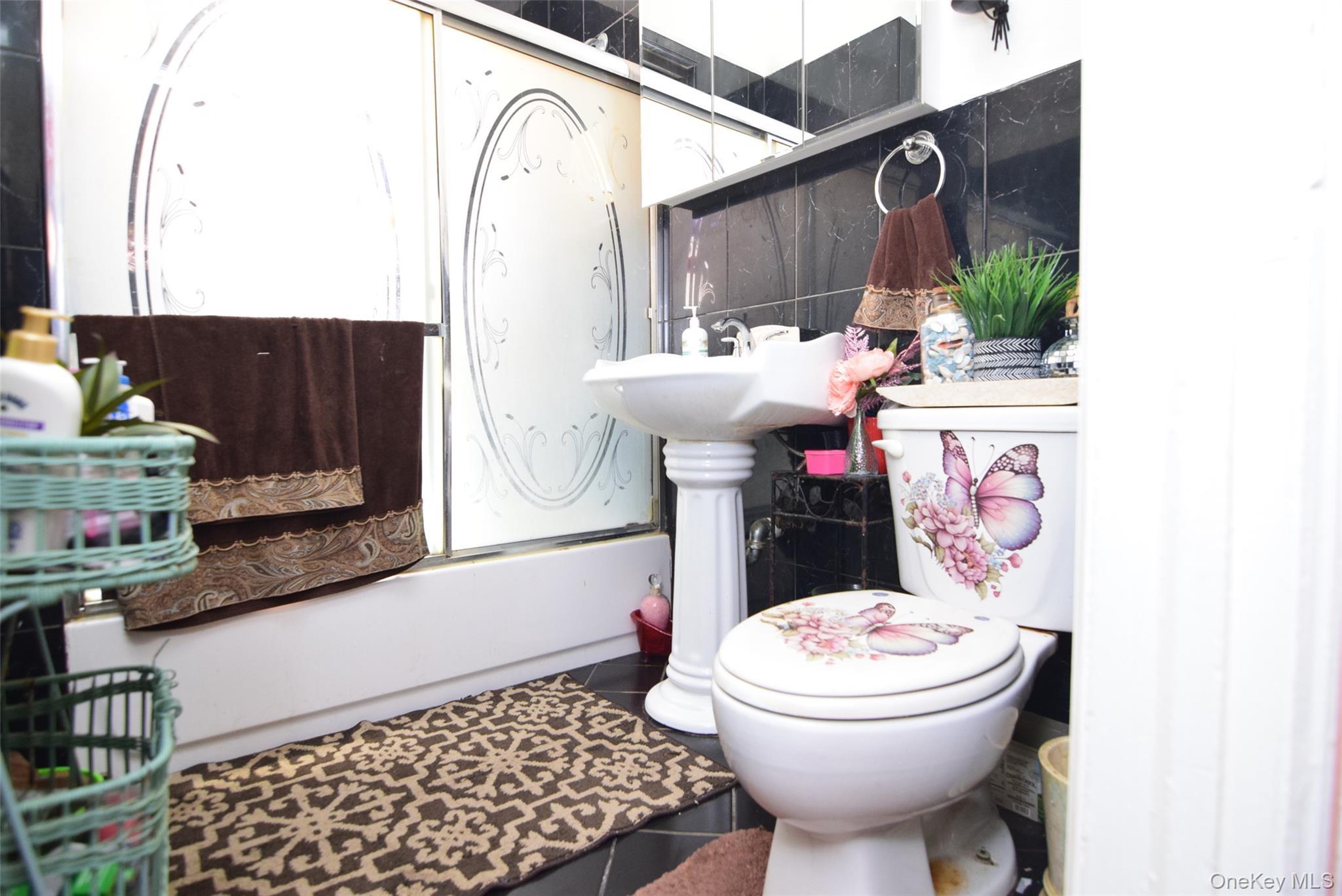 Single Family Edson Bronx, NY 10466, MLS-996537-20