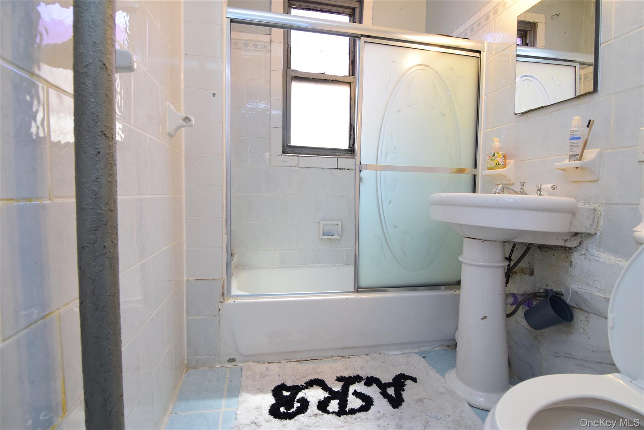 Single Family Edson Bronx, NY 10466, MLS-996537-31