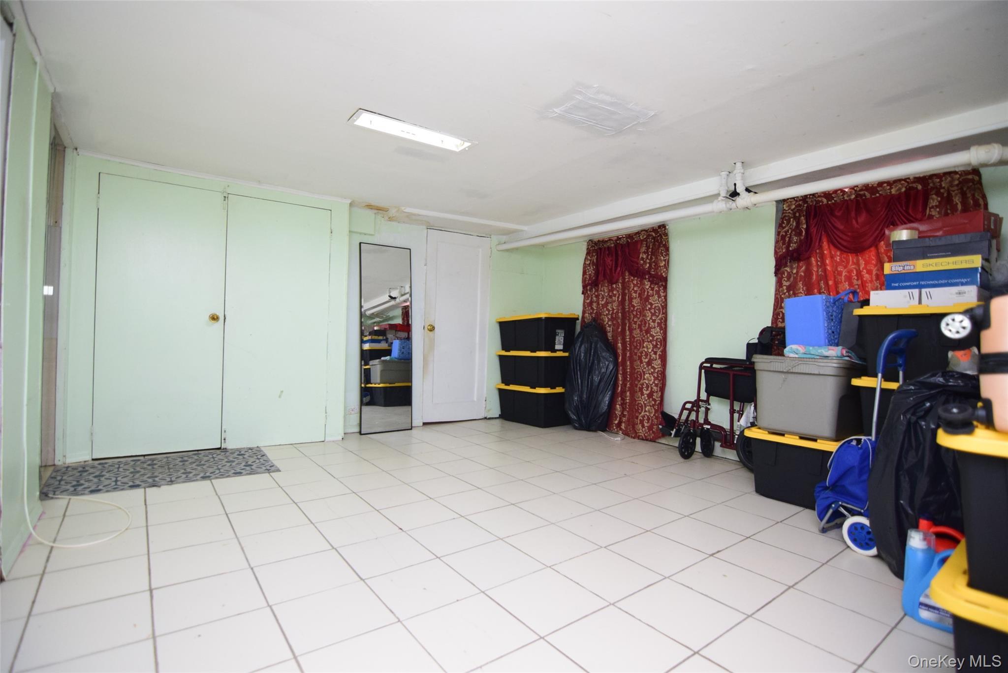 Single Family Edson Bronx, NY 10466, MLS-996537-34