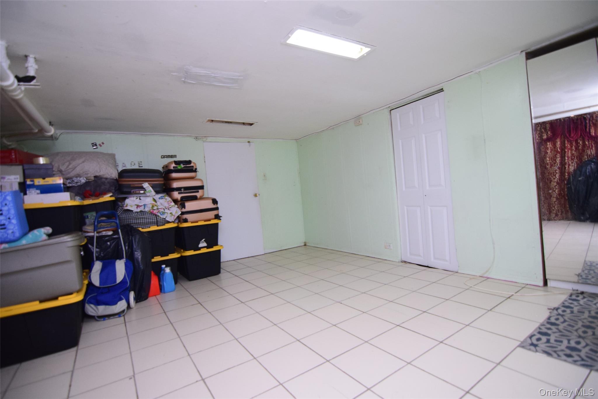 Single Family Edson Bronx, NY 10466, MLS-996537-35