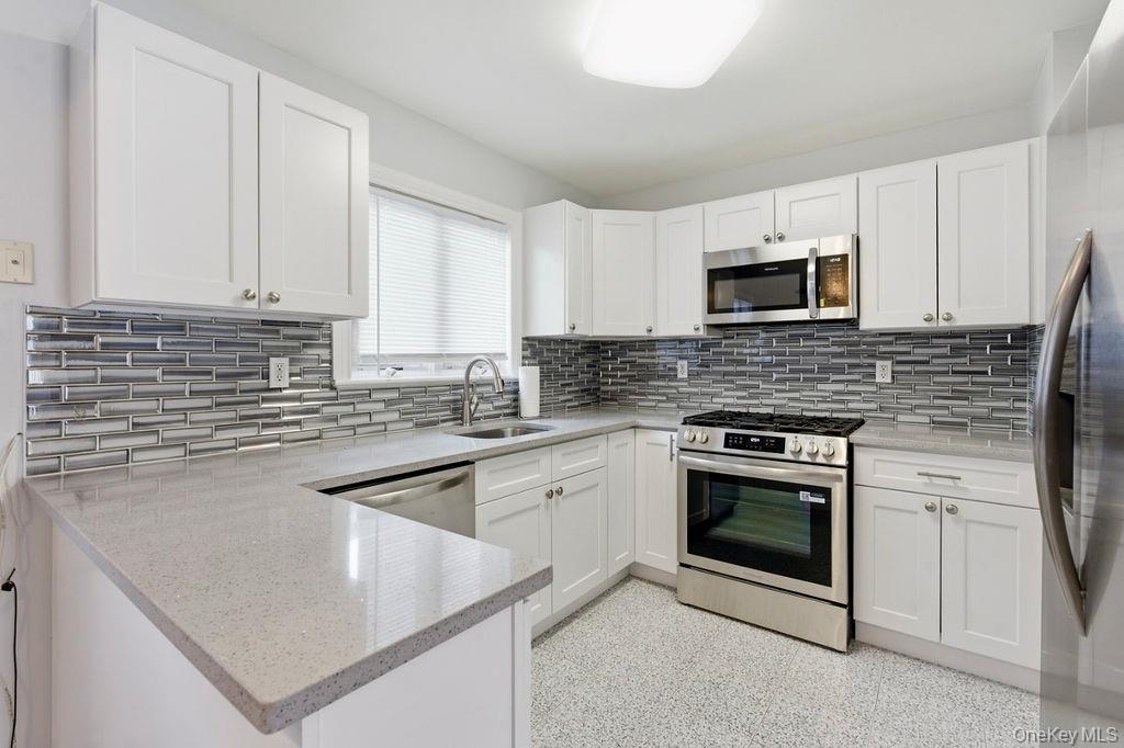 Single Family 92nd Street  Queens, NY 11414, MLS-996543-16