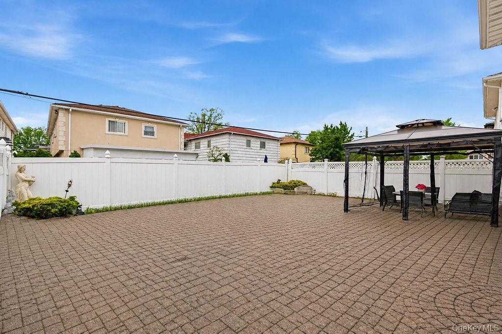 Single Family 92nd Street  Queens, NY 11414, MLS-996543-27