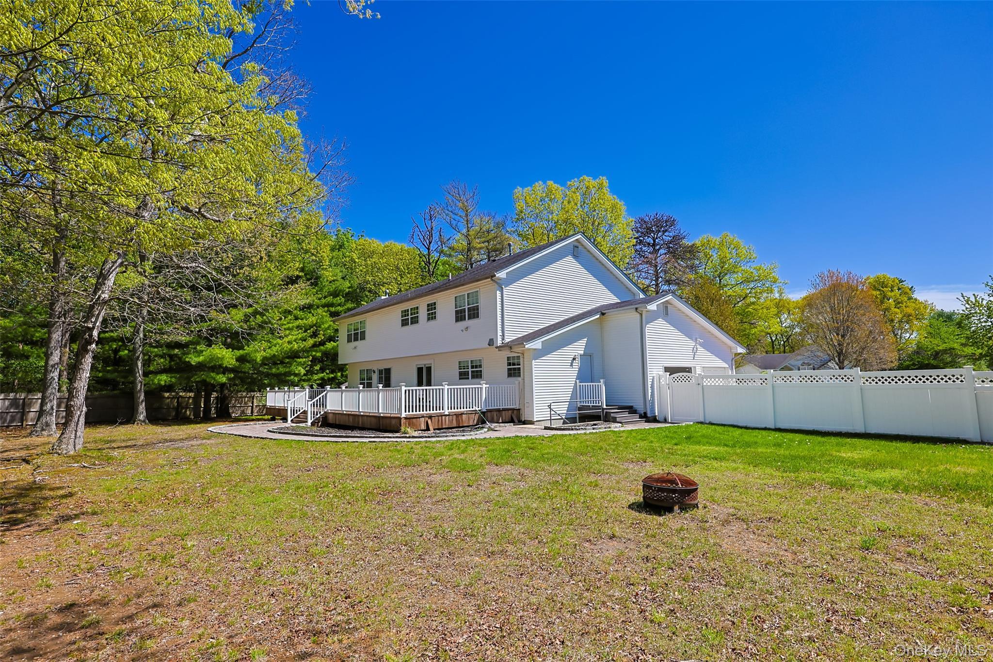 Single Family Sander Court  Suffolk County, NY 11953, MLS-996574-37