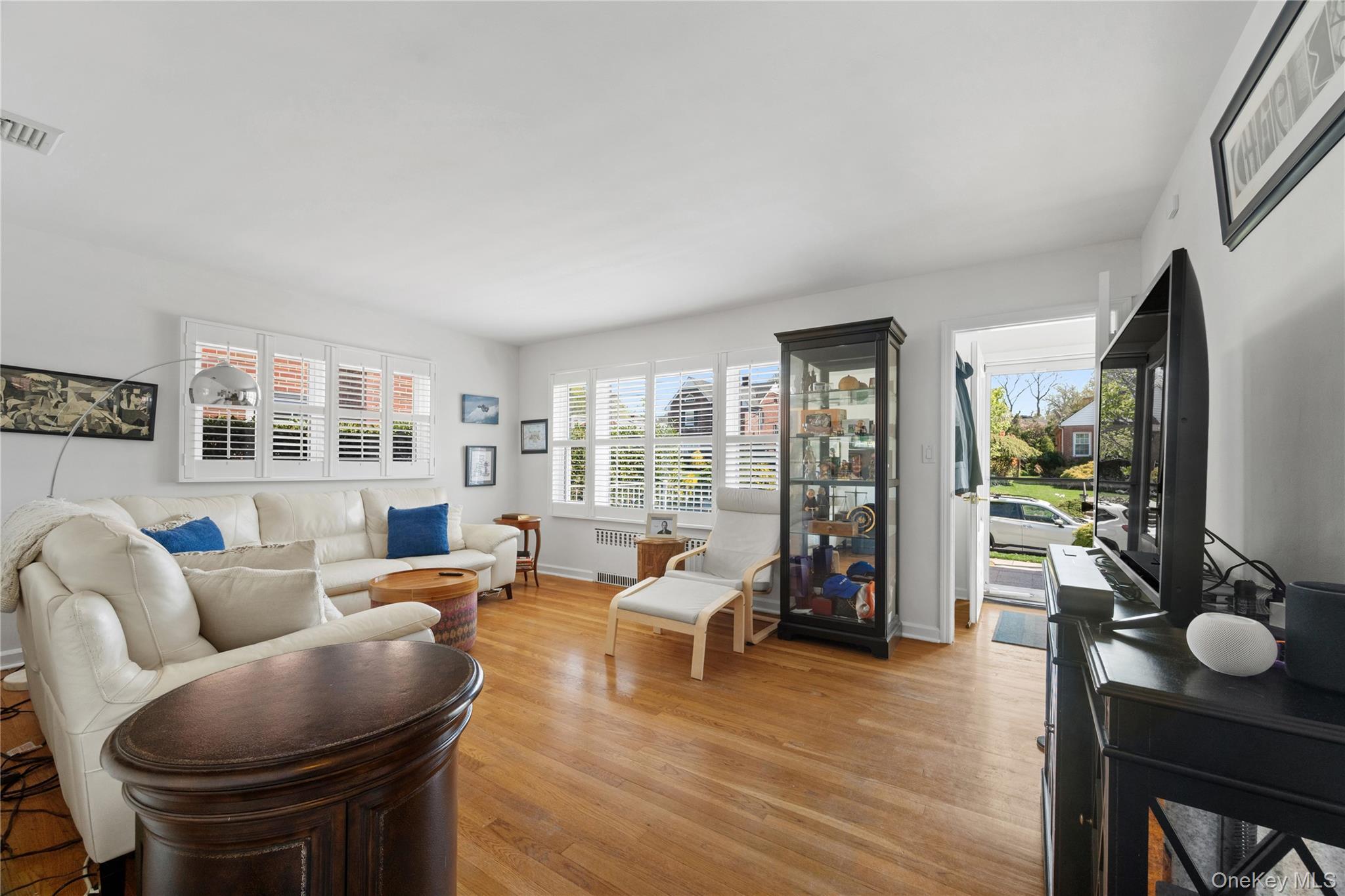 Single Family Devon  Staten Island, NY 10301, MLS-996615-3