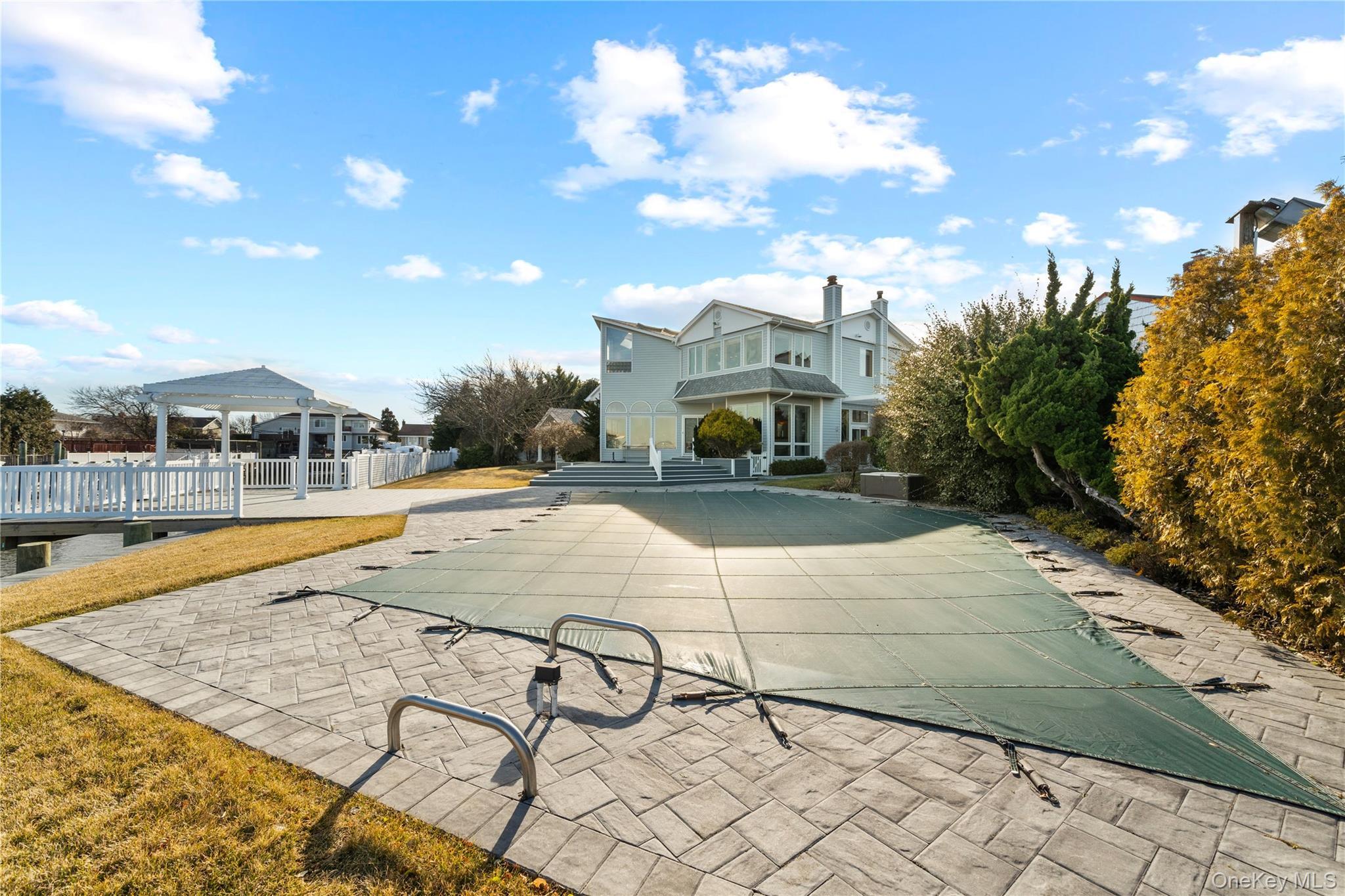 Single Family Bay  Nassau County, NY 11509, MLS-996643-24