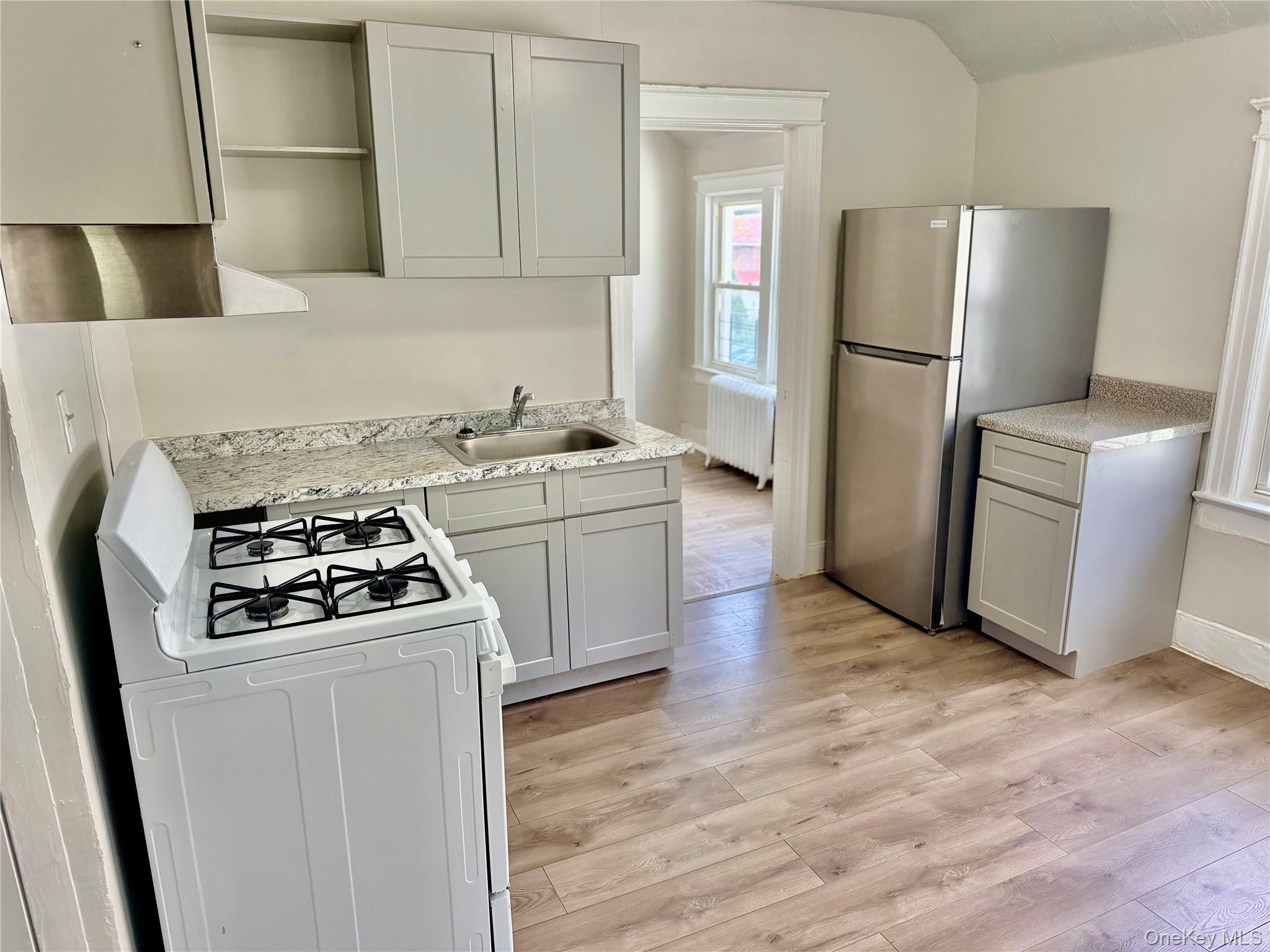 Single Family Underhill Ave Bronx, NY 10473, MLS-996665-3