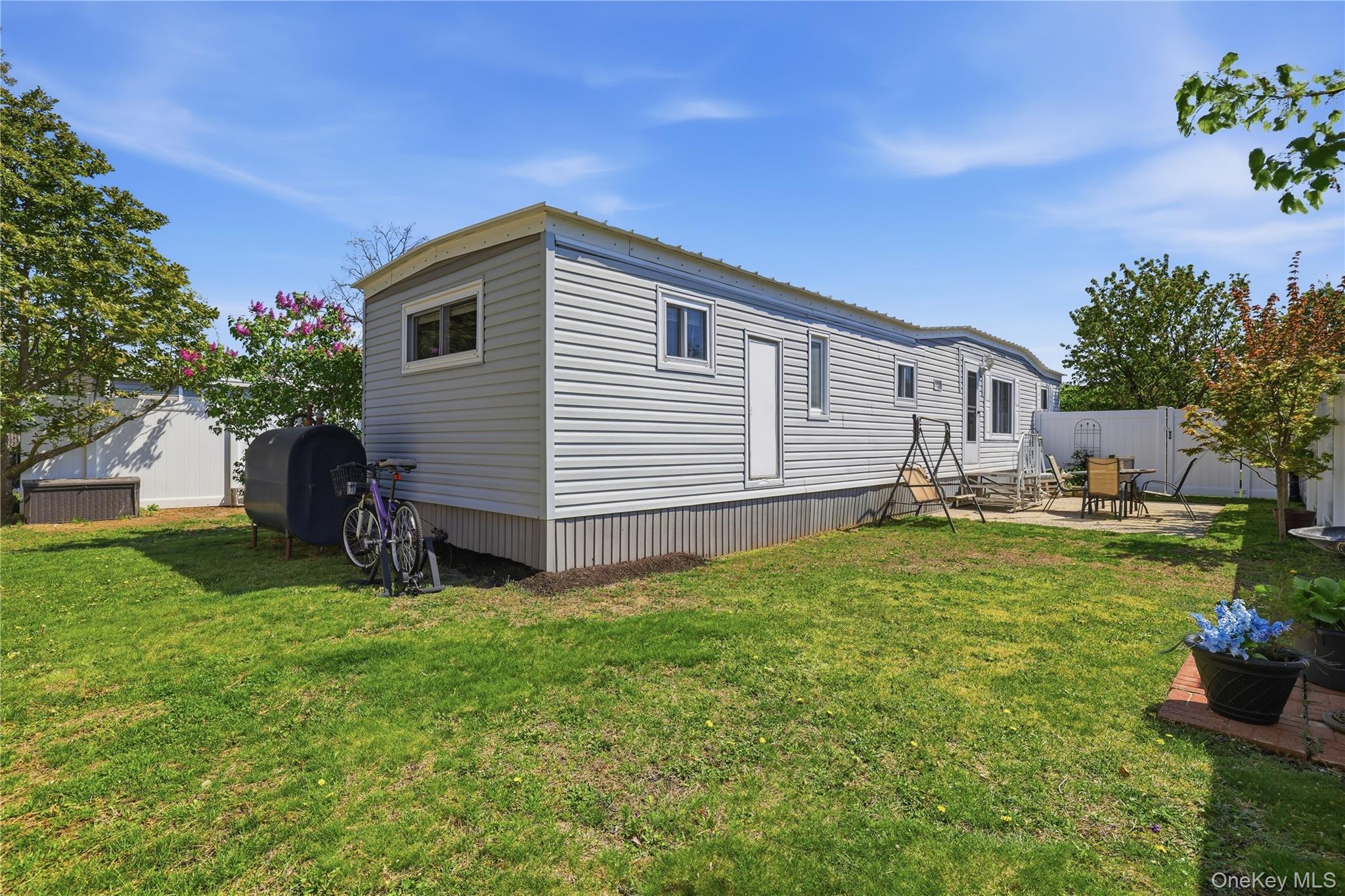 Single Family Sunflower  Suffolk County, NY 11716, MLS-996666-14
