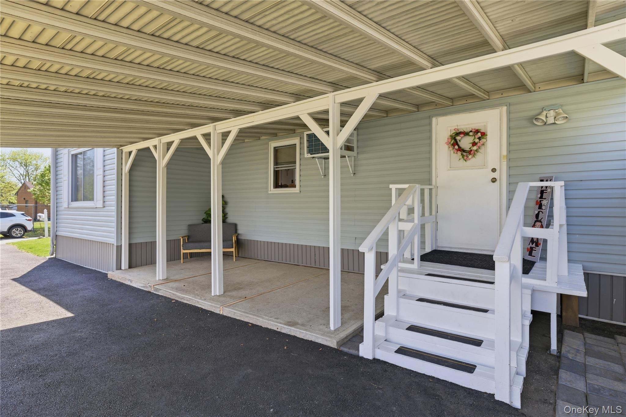 Single Family Sunflower  Suffolk County, NY 11716, MLS-996666-3
