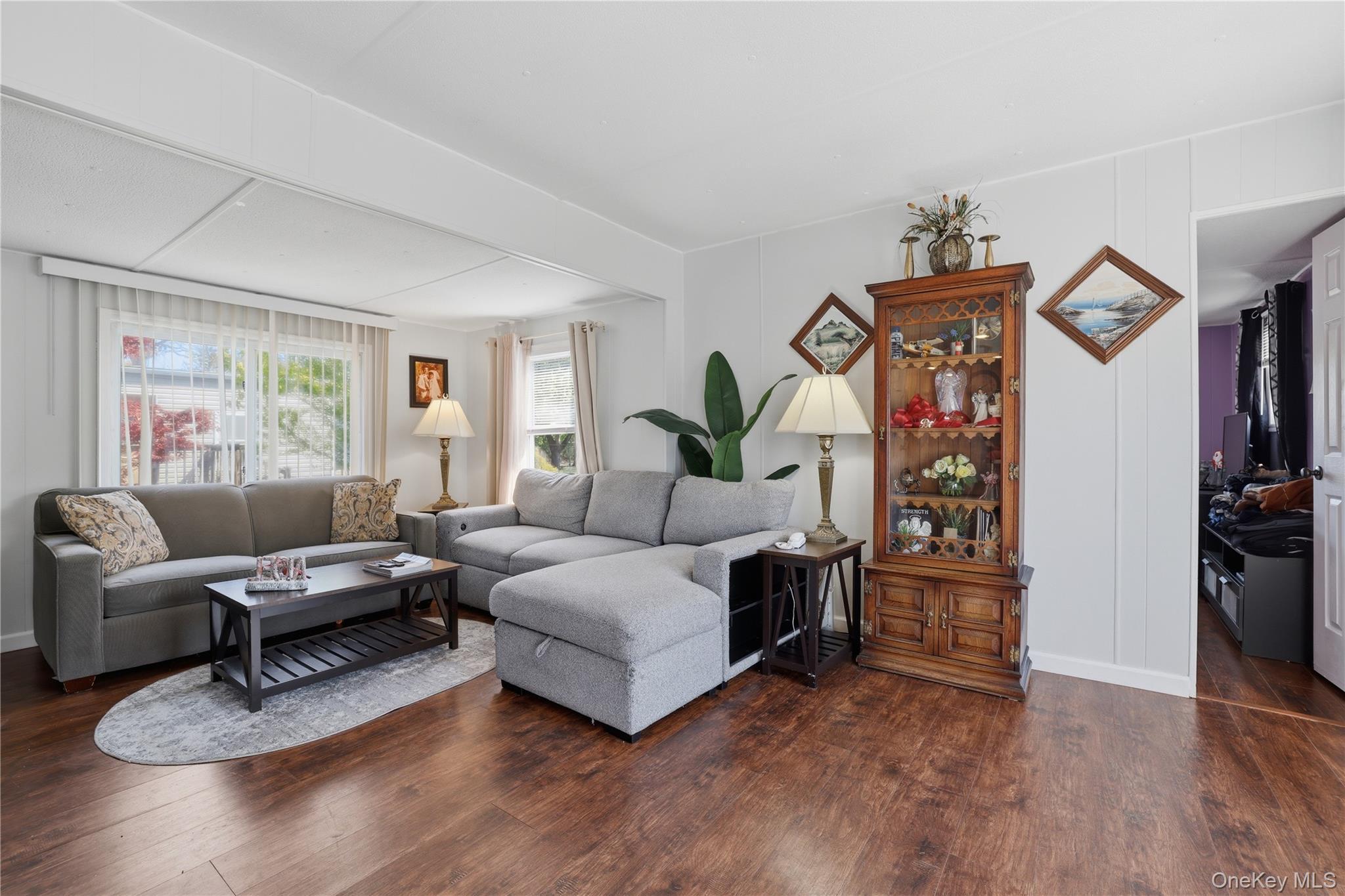 Single Family Sunflower  Suffolk County, NY 11716, MLS-996666-4