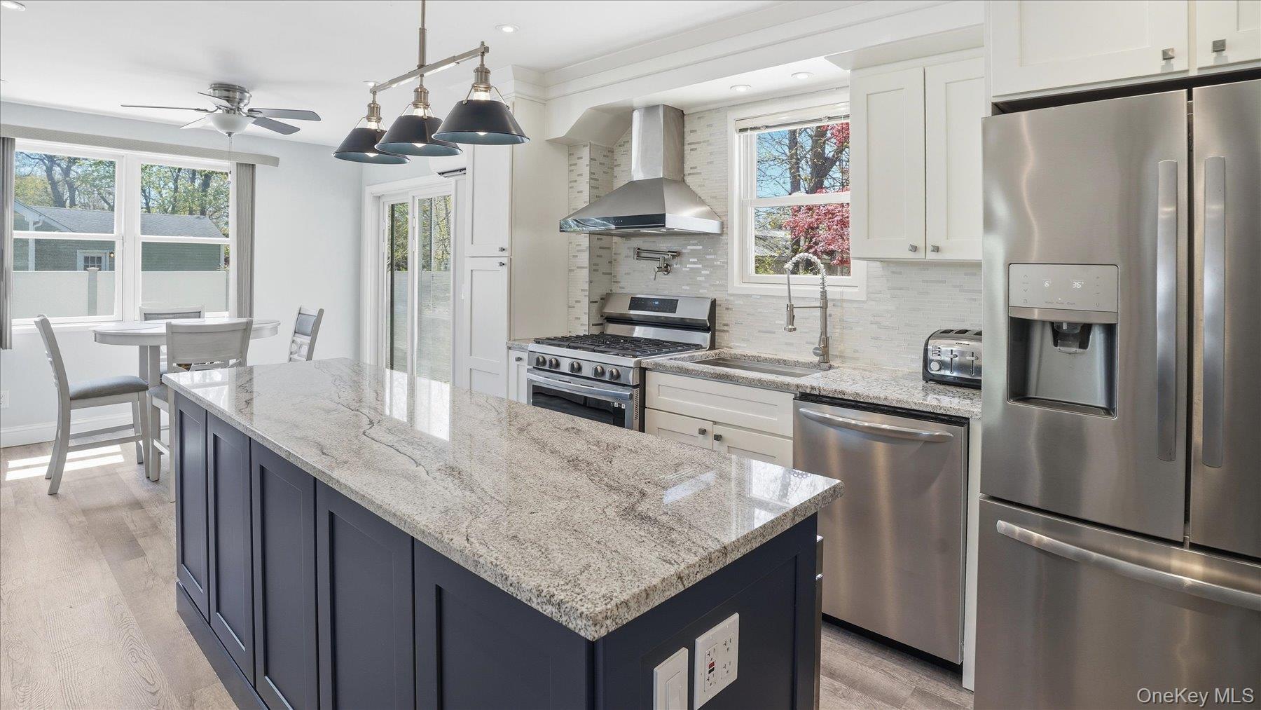 Single Family Washington Drive  Suffolk County, NY 11951, MLS-996753-2