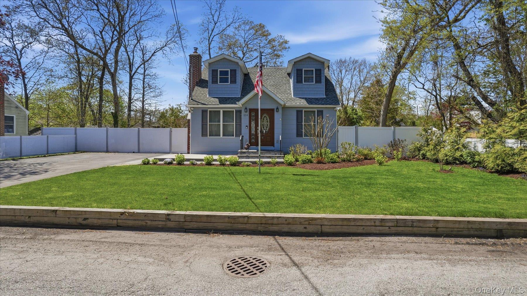 Single Family Washington Drive  Suffolk County, NY 11951, MLS-996753-3