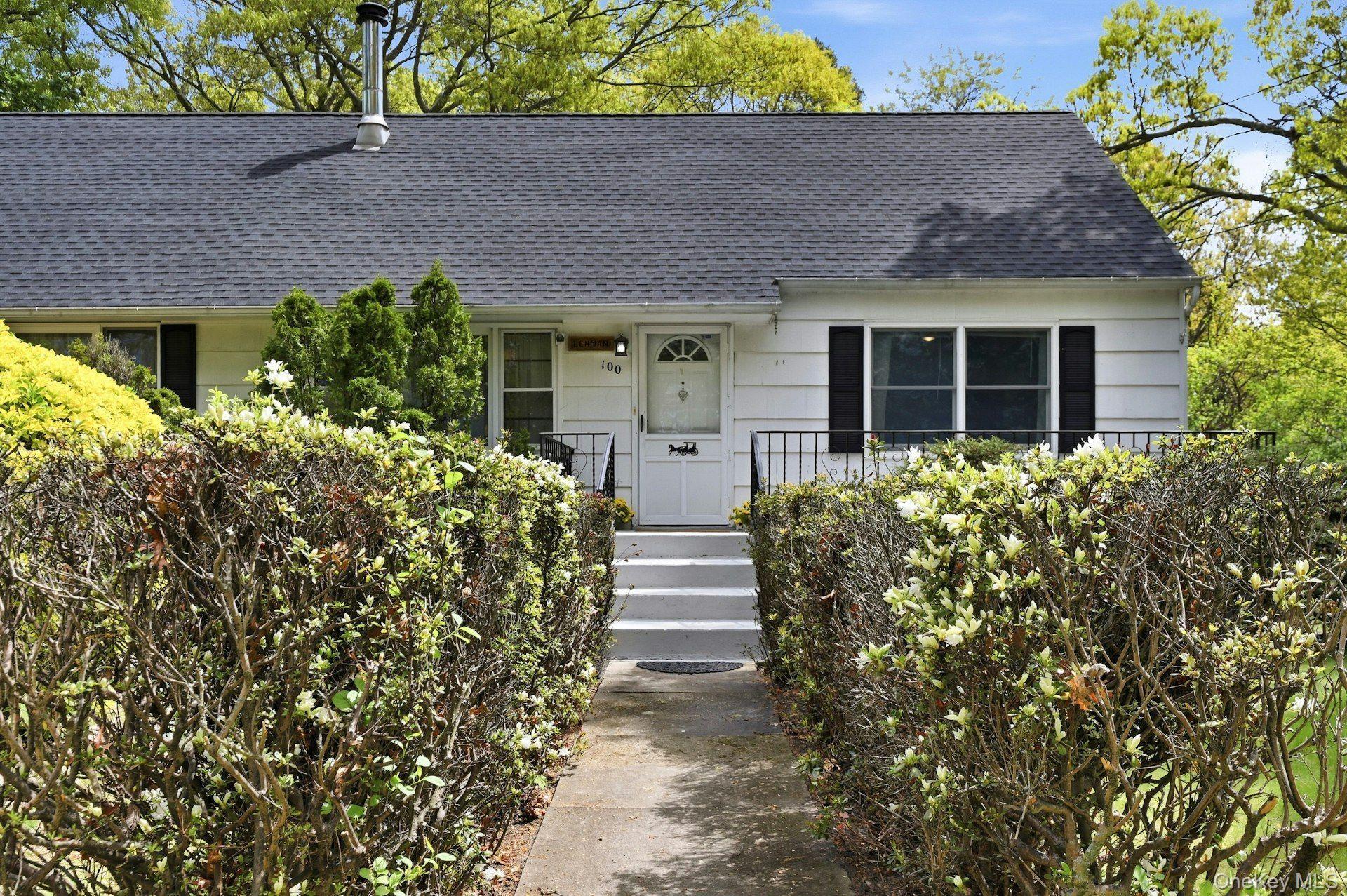 Single Family Avenue B Suffolk County, NY 11741, MLS-996770-2