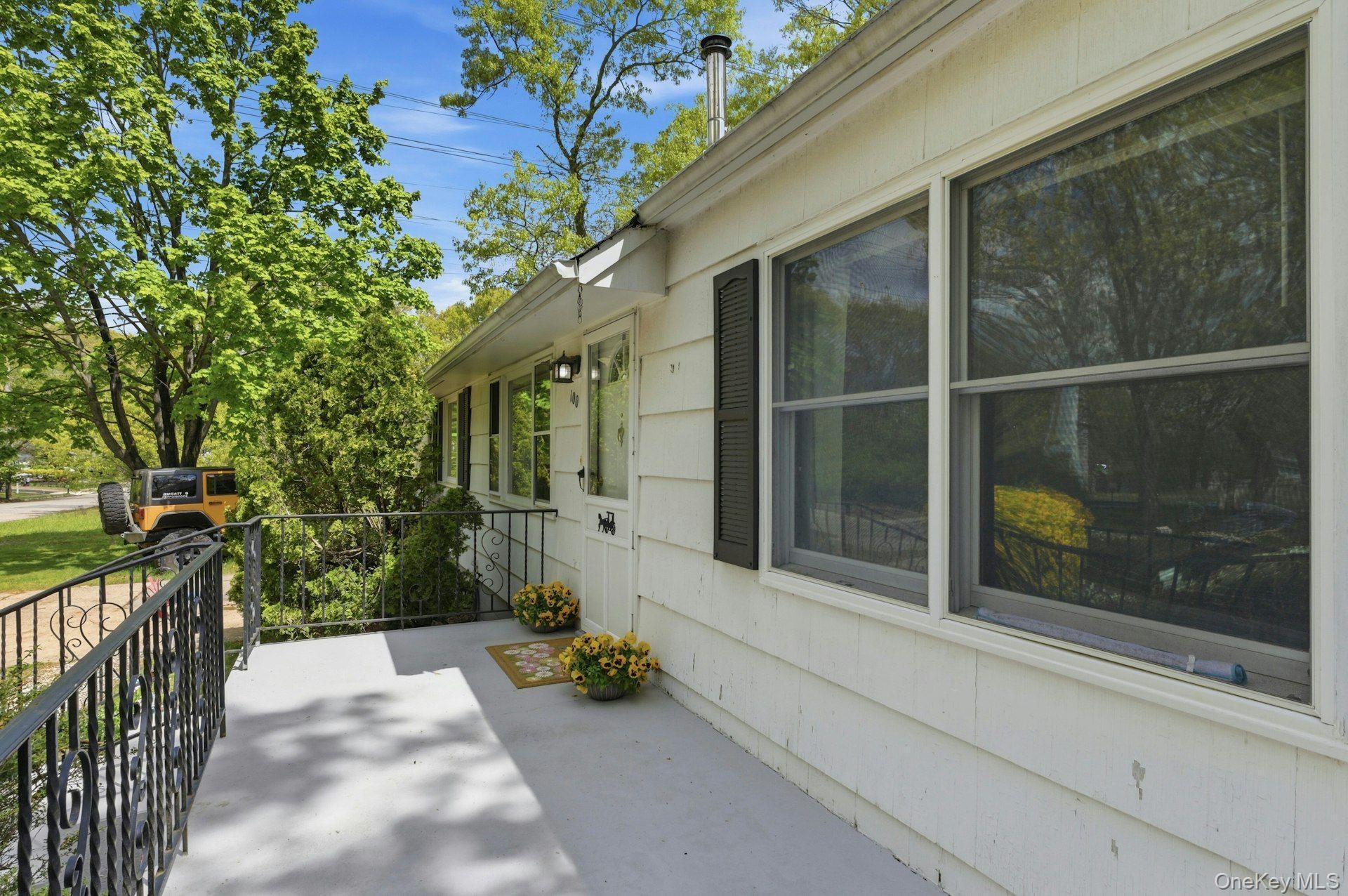 Single Family Avenue B Suffolk County, NY 11741, MLS-996770-4