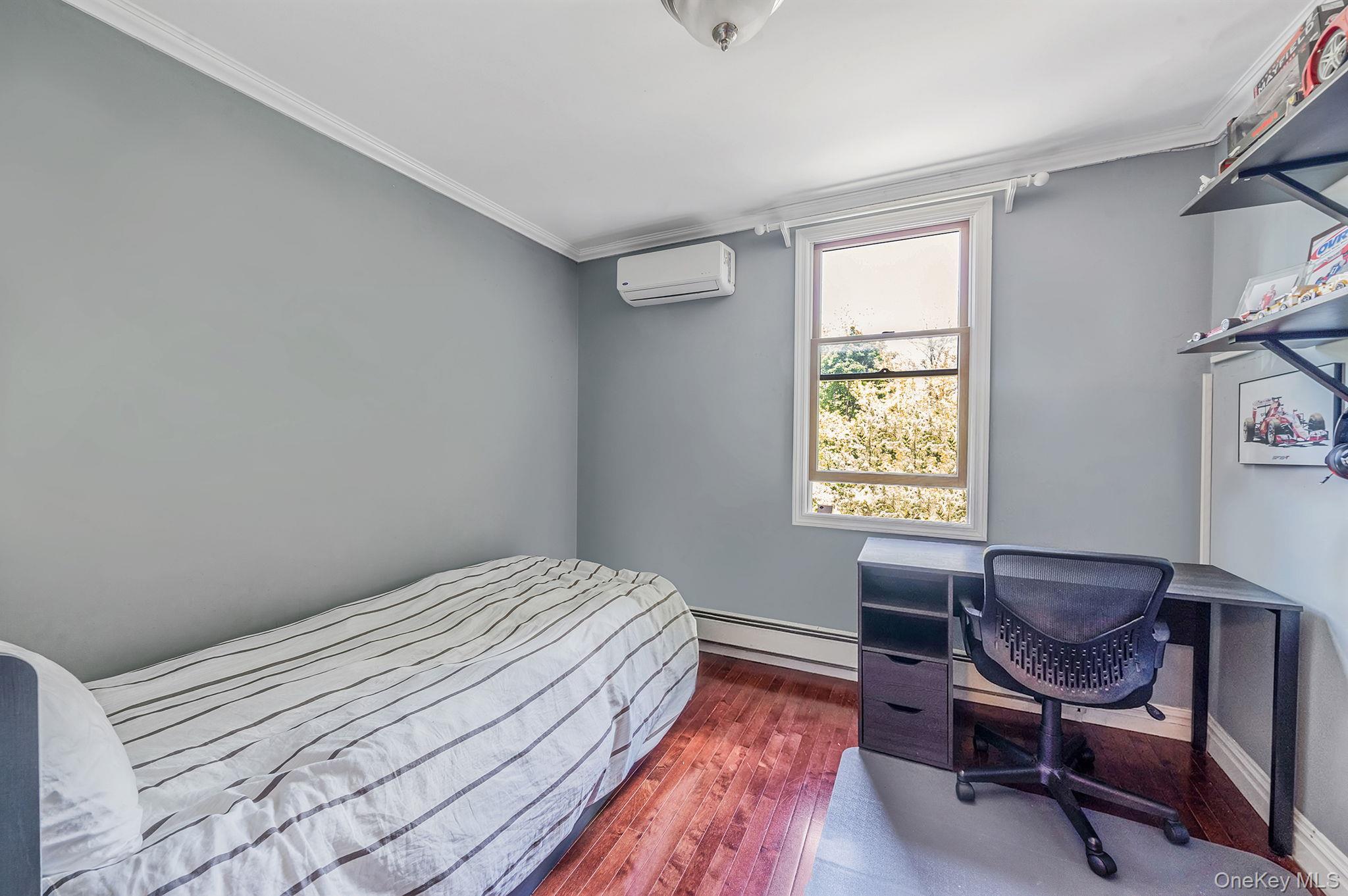 Single Family 69th Queens, NY 11385, MLS-996788-18