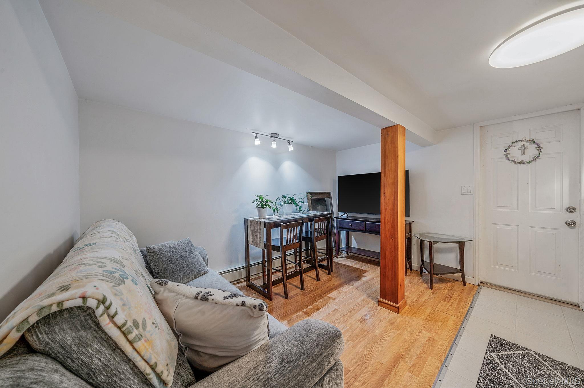 Single Family 69th Queens, NY 11385, MLS-996788-23