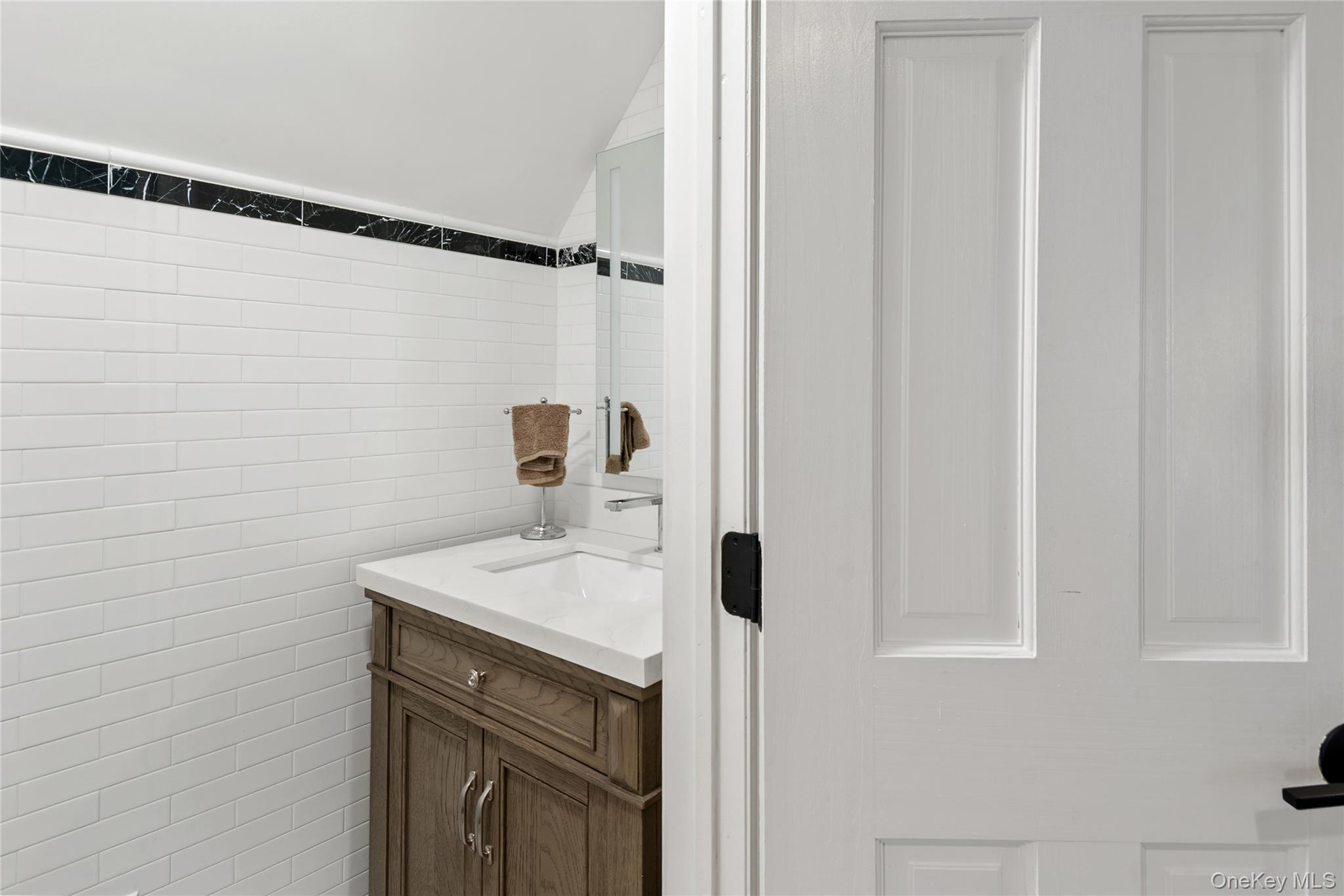 Single Family Tenbroeck  Bronx, NY 10461, MLS-996790-13