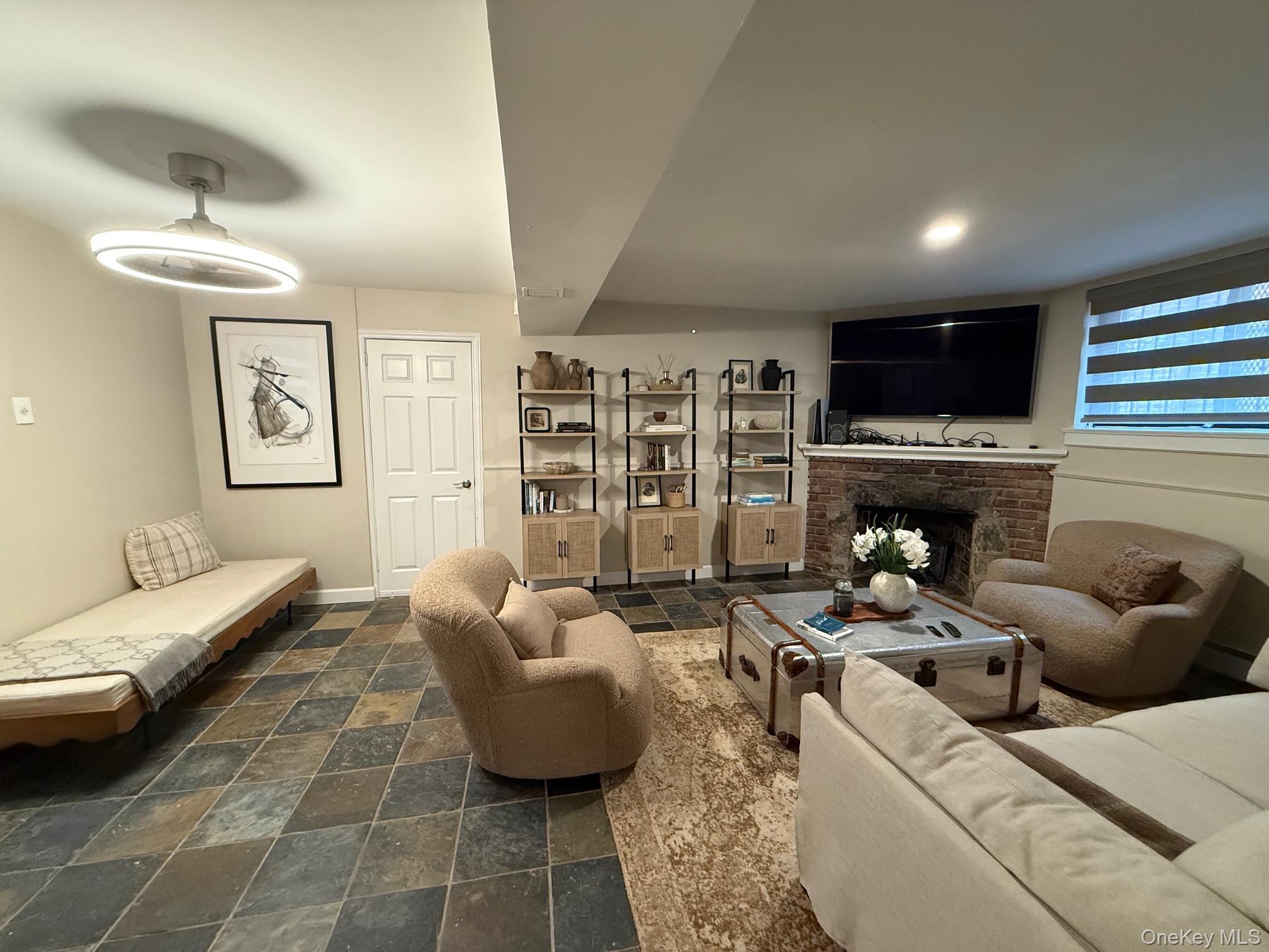 Single Family Tenbroeck  Bronx, NY 10461, MLS-996790-15