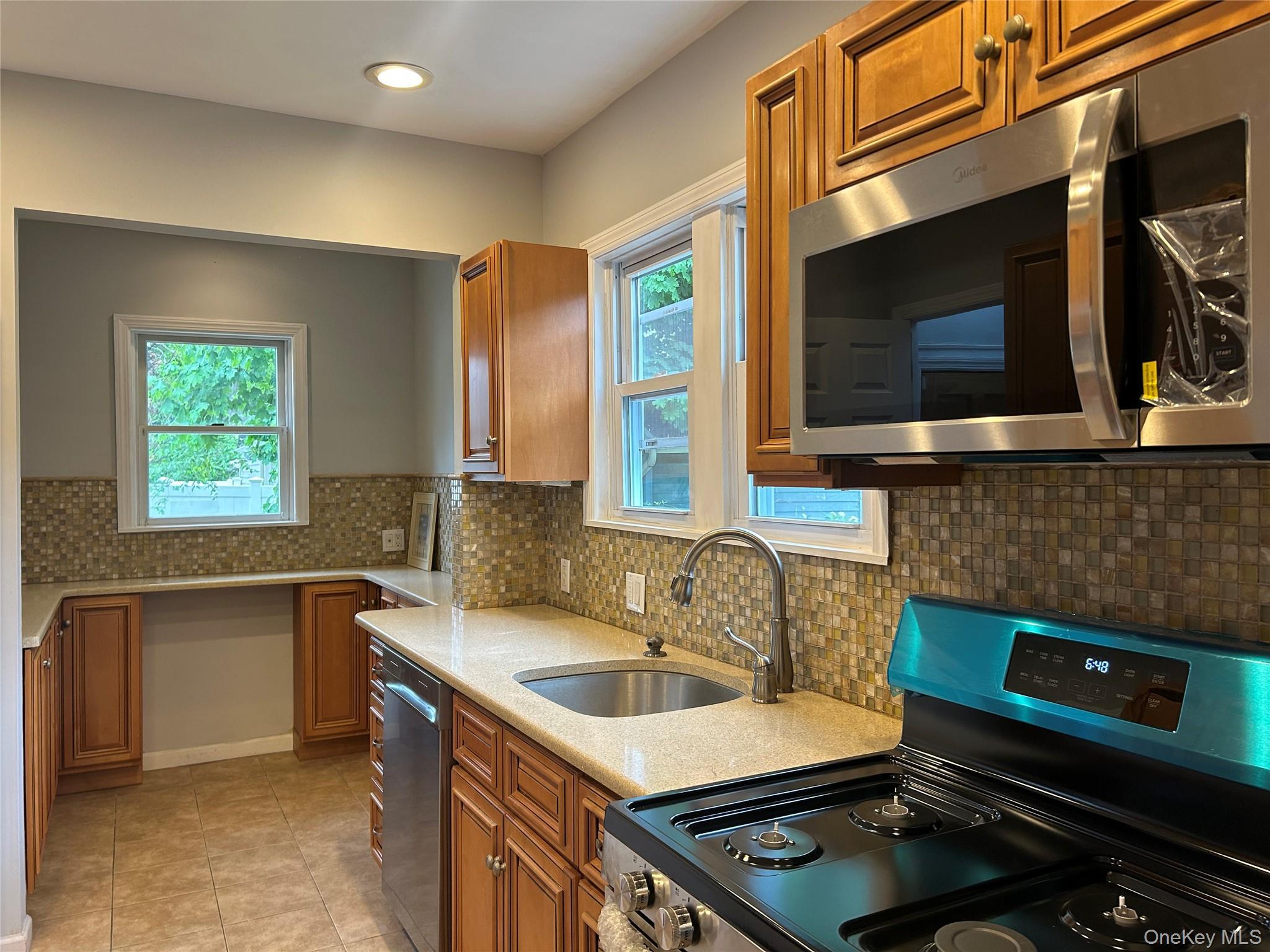 Single Family Bristol Street  Nassau County, NY 11563, MLS-996892-11