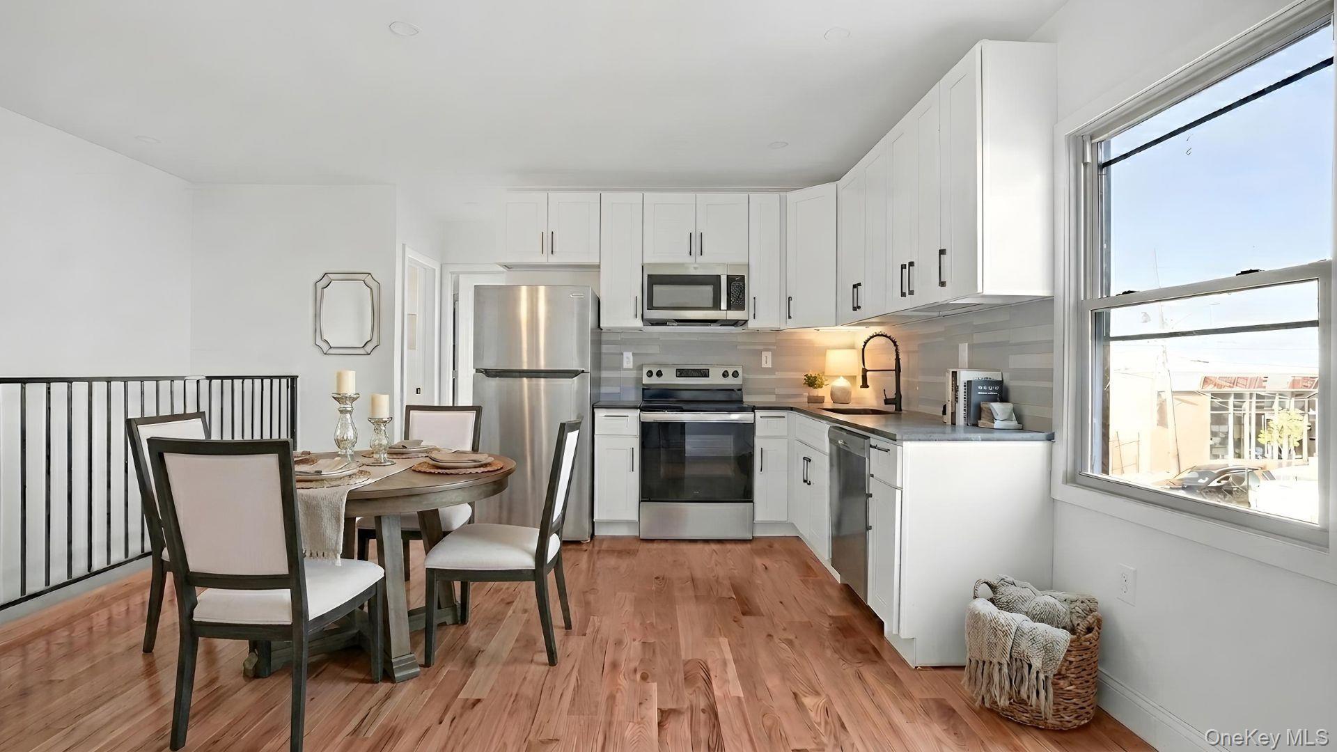 Single Family 211th  Bronx, NY 10469, MLS-996934-3