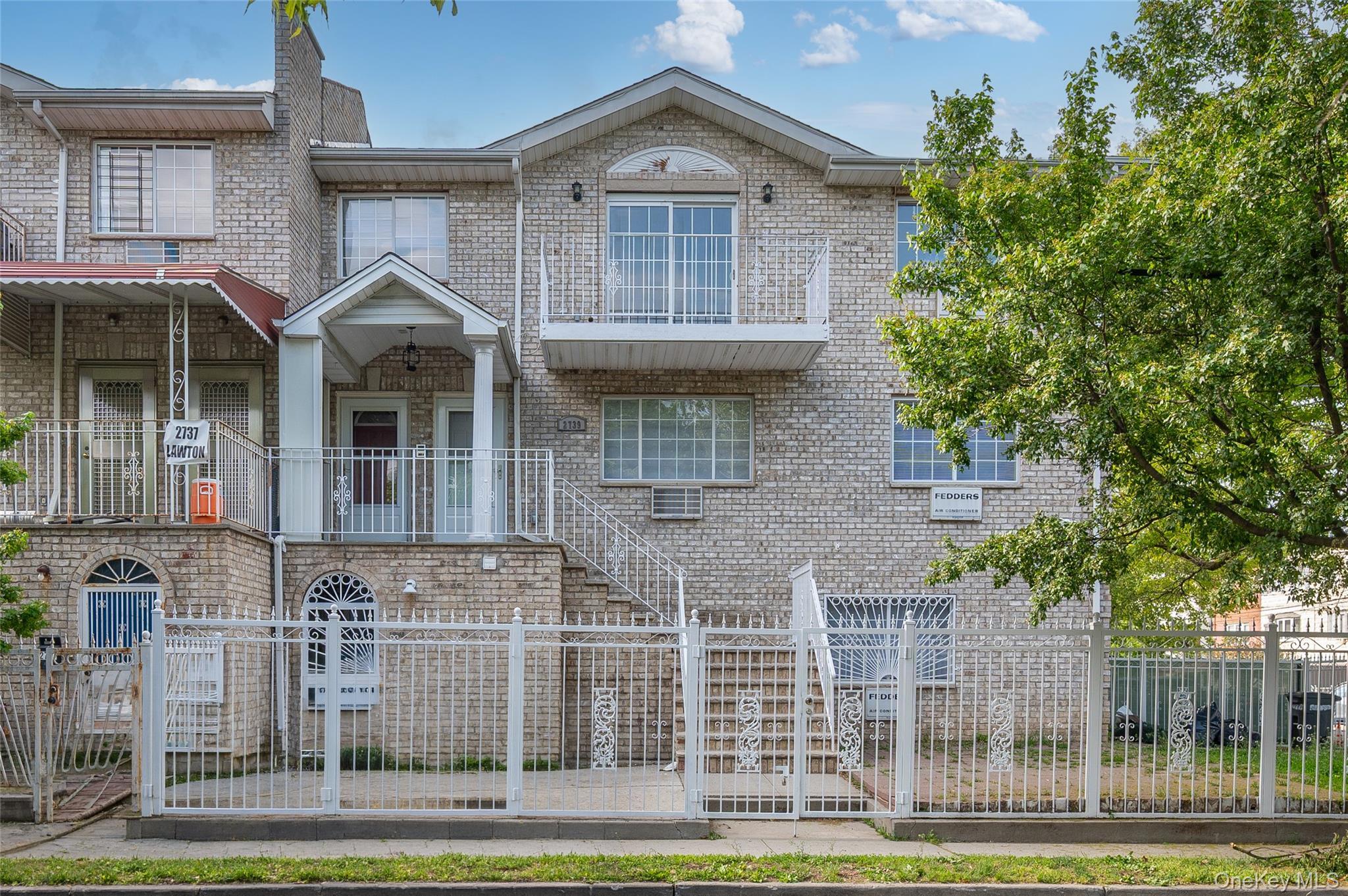 Single Family Lawton  Bronx, NY 10465, MLS-996956-2