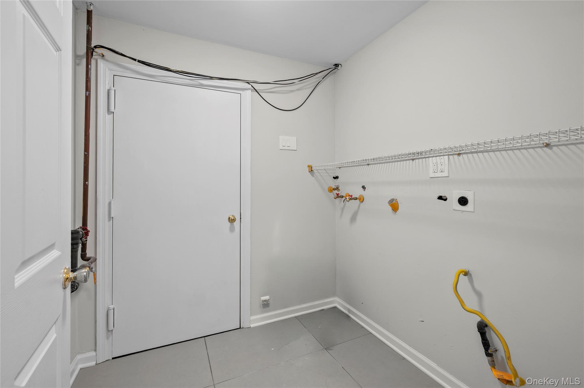Single Family Lawton  Bronx, NY 10465, MLS-996956-21