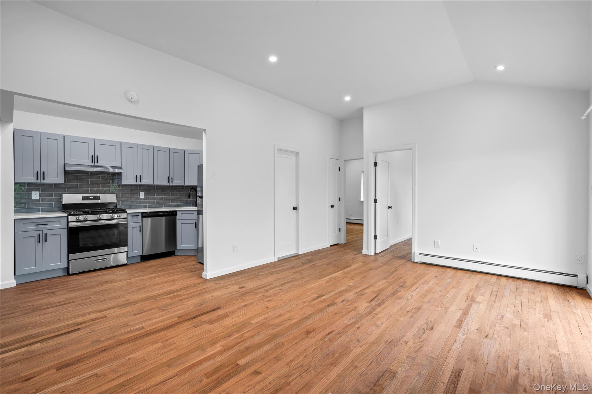 Single Family Lawton  Bronx, NY 10465, MLS-996956-24