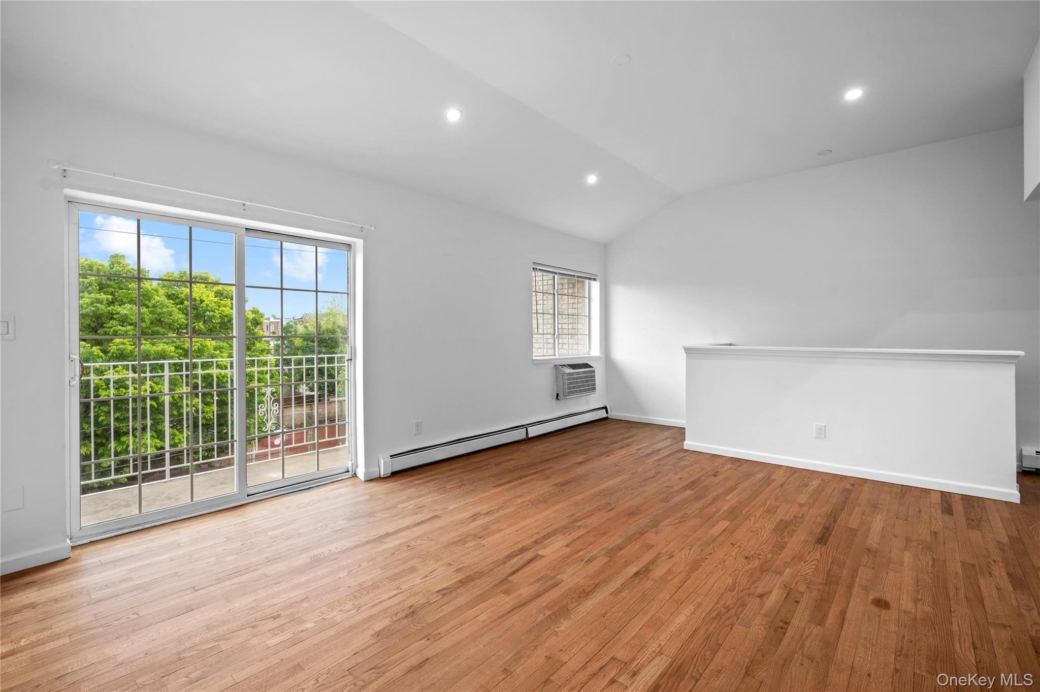 Single Family Lawton  Bronx, NY 10465, MLS-996956-28