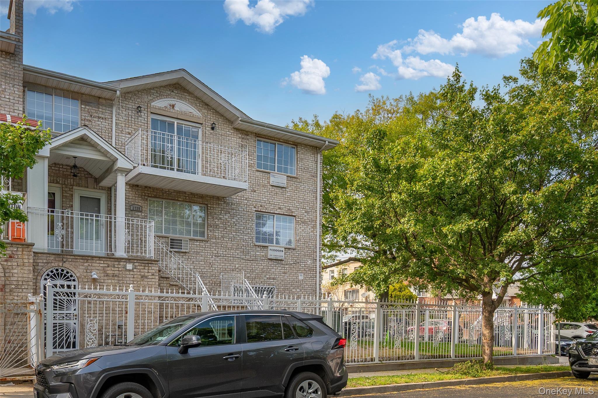 Single Family Lawton  Bronx, NY 10465, MLS-996956-3
