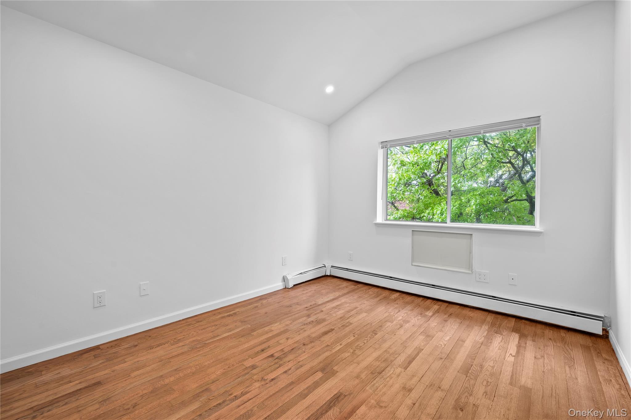 Single Family Lawton  Bronx, NY 10465, MLS-996956-31