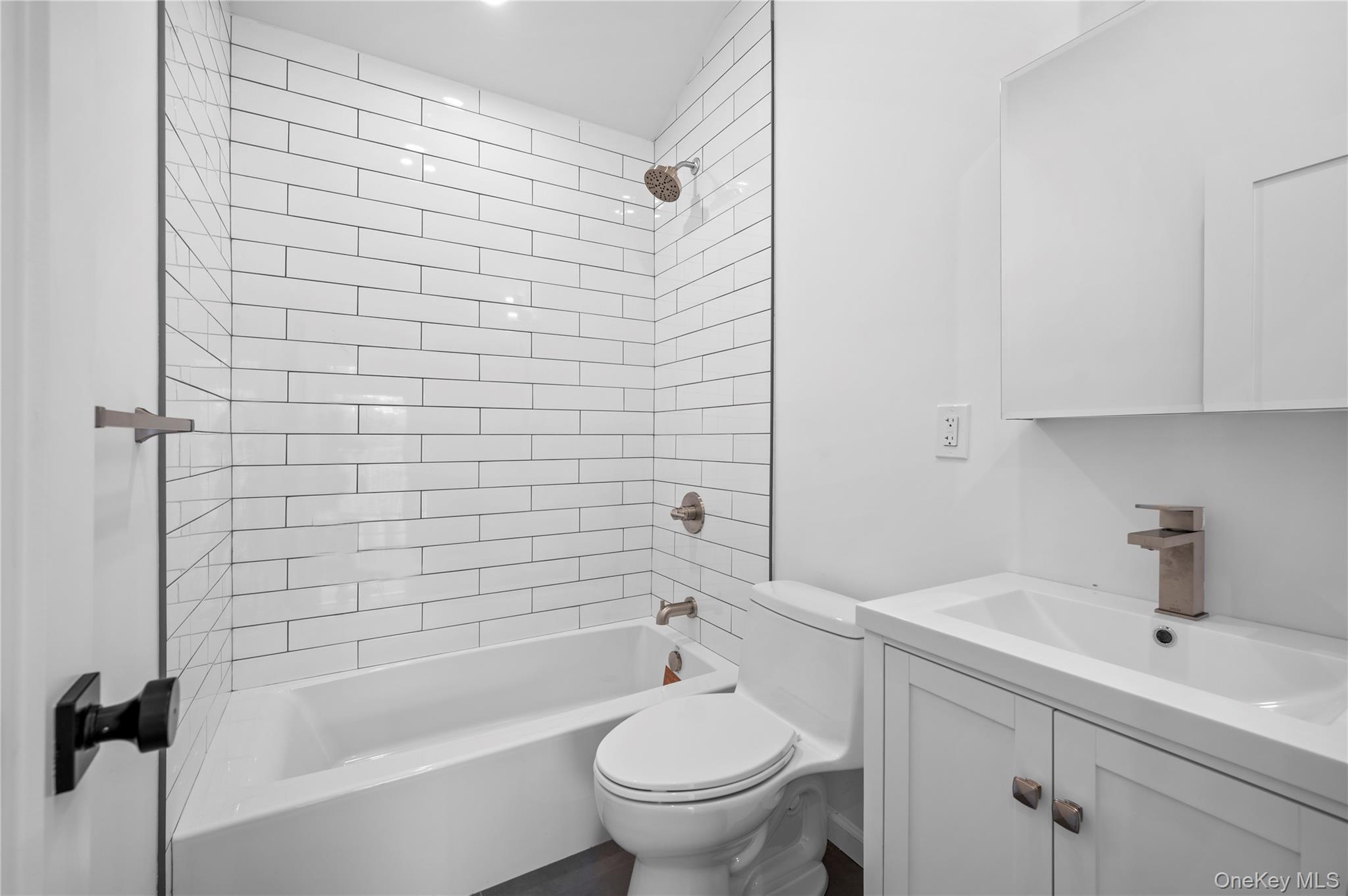 Single Family Lawton  Bronx, NY 10465, MLS-996956-33