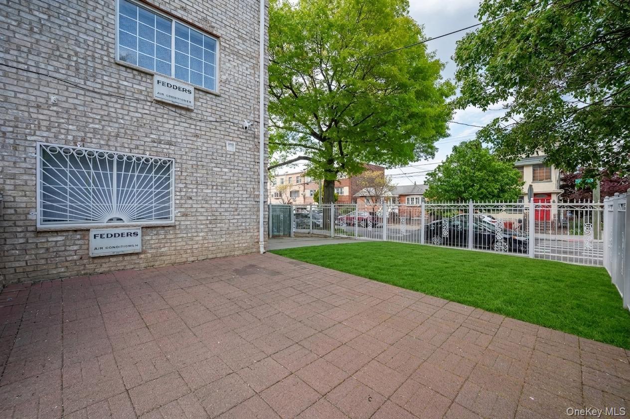 Single Family Lawton  Bronx, NY 10465, MLS-996956-35