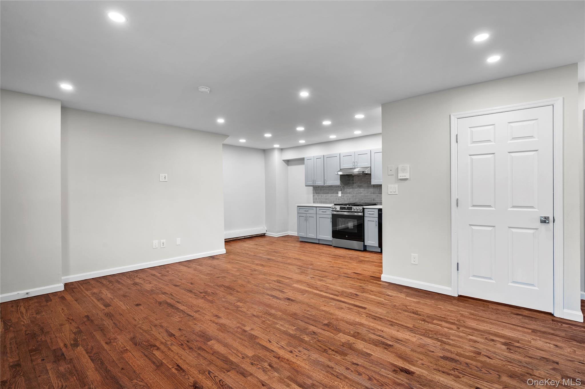 Single Family Lawton  Bronx, NY 10465, MLS-996956-7