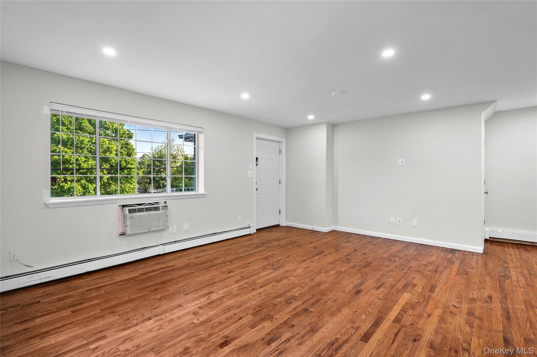 Single Family Lawton  Bronx, NY 10465, MLS-996956-8